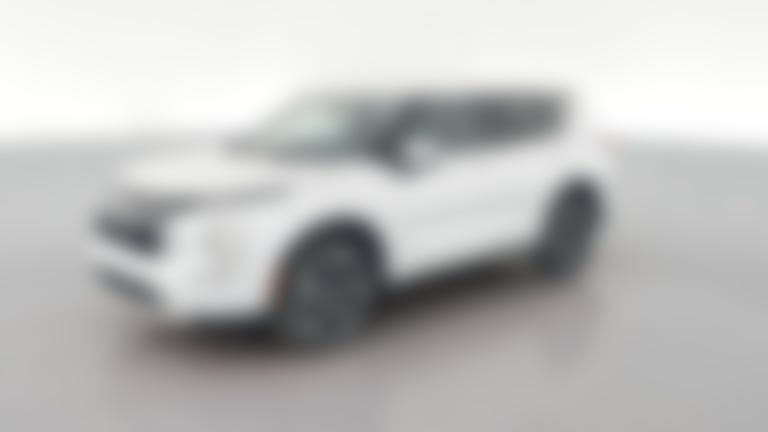 2024 Mitsubishi Outlander vehicle photo