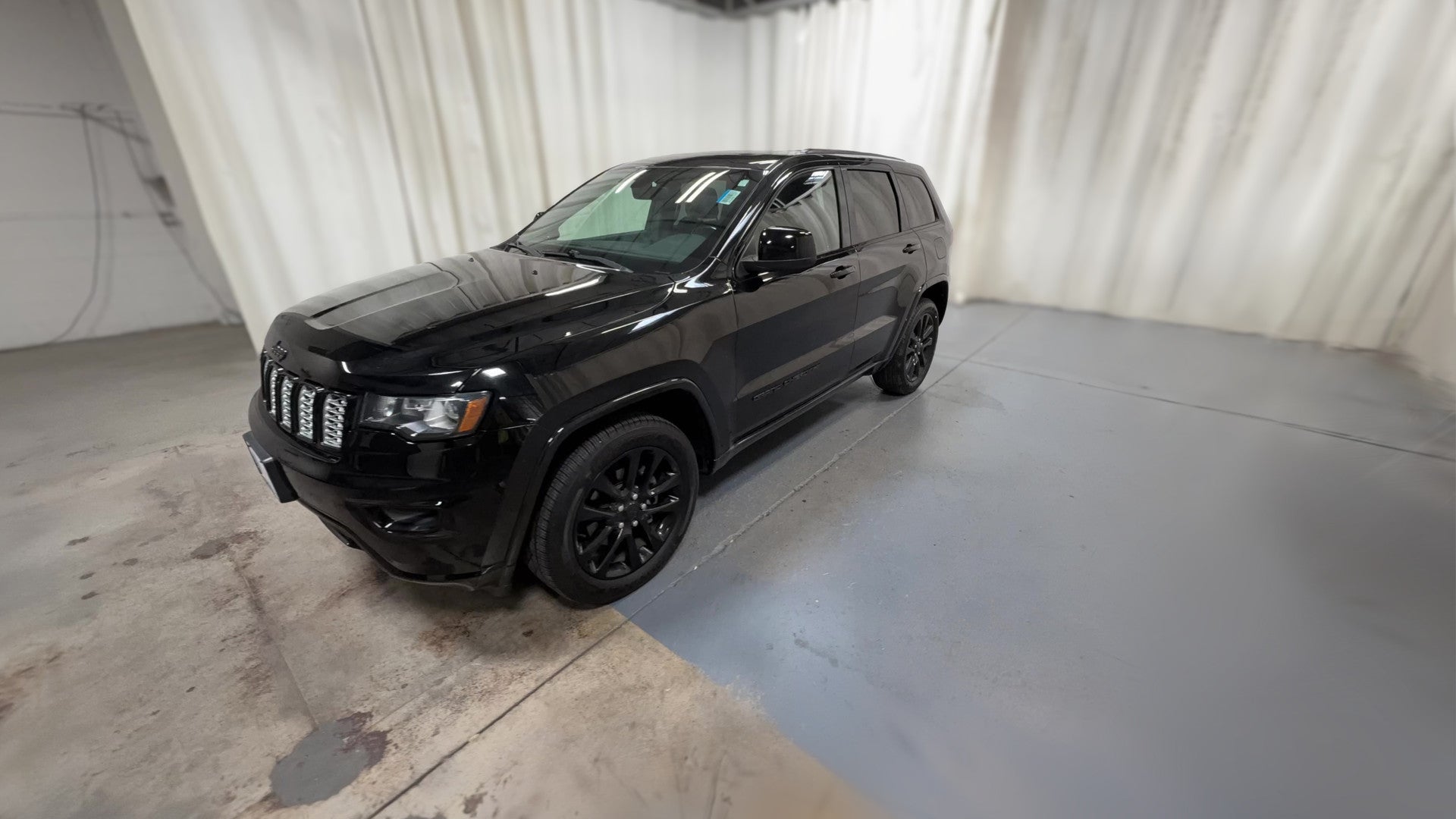 2020 Jeep Grand Cherokee vehicle photo