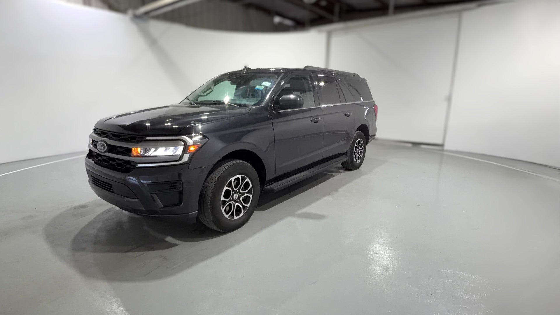 2024 Ford Expedition MAX vehicle photo