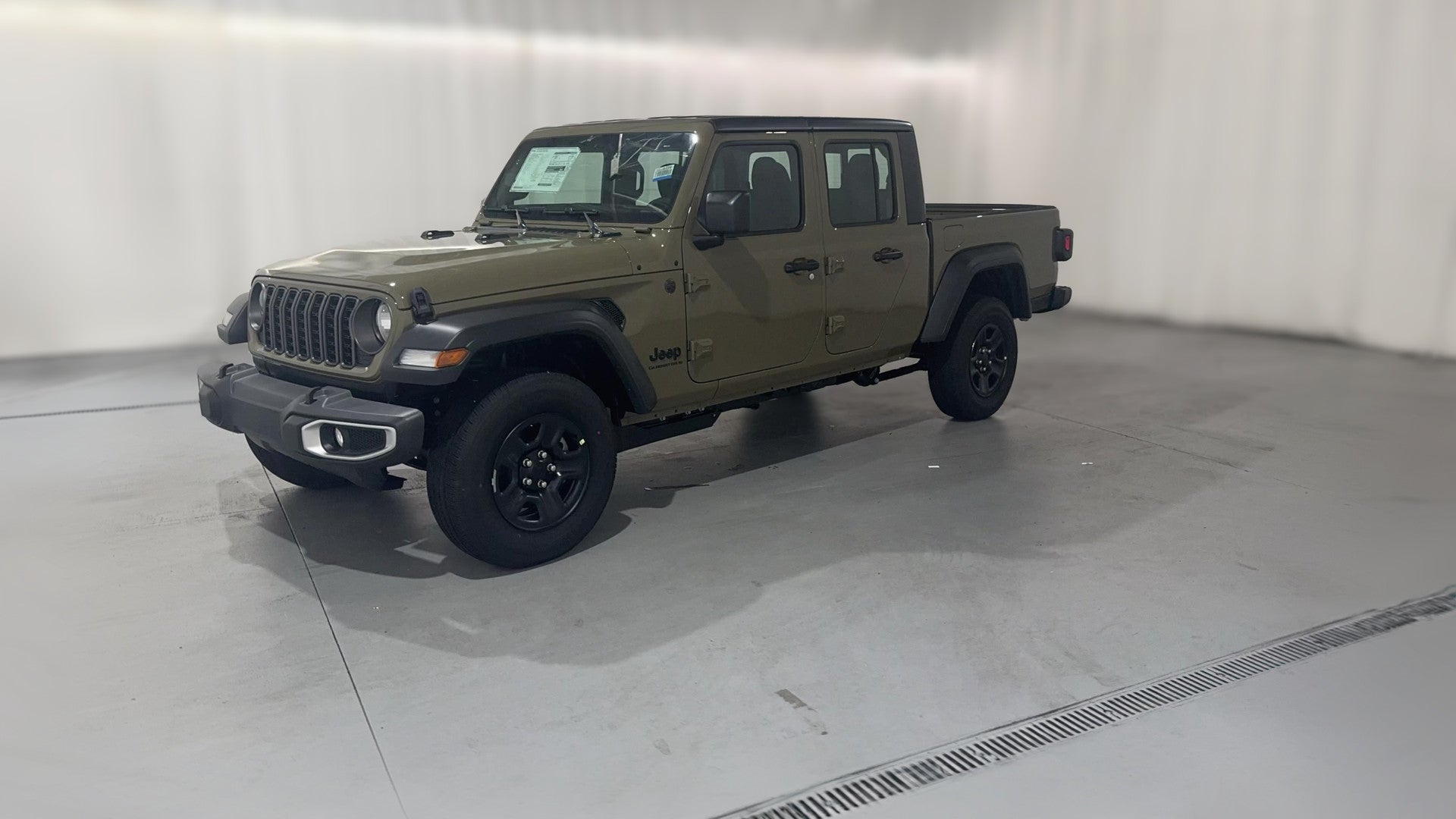 2026 Jeep Gladiator vehicle photo