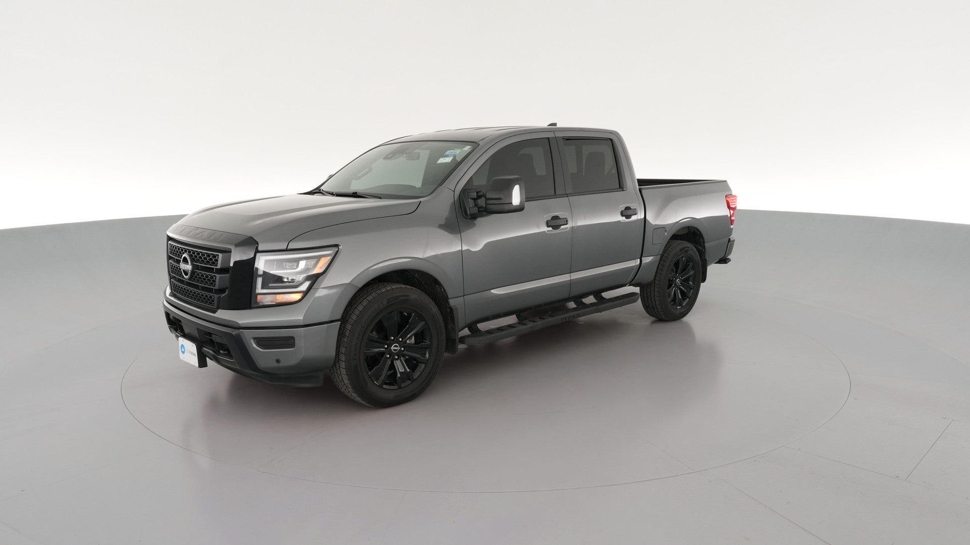 2024 Nissan Titan Crew Cab vehicle photo