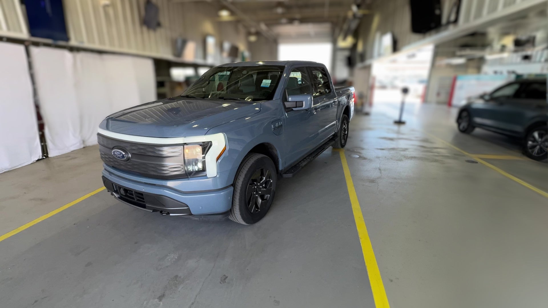 2023 Ford F150 Lightning vehicle photo