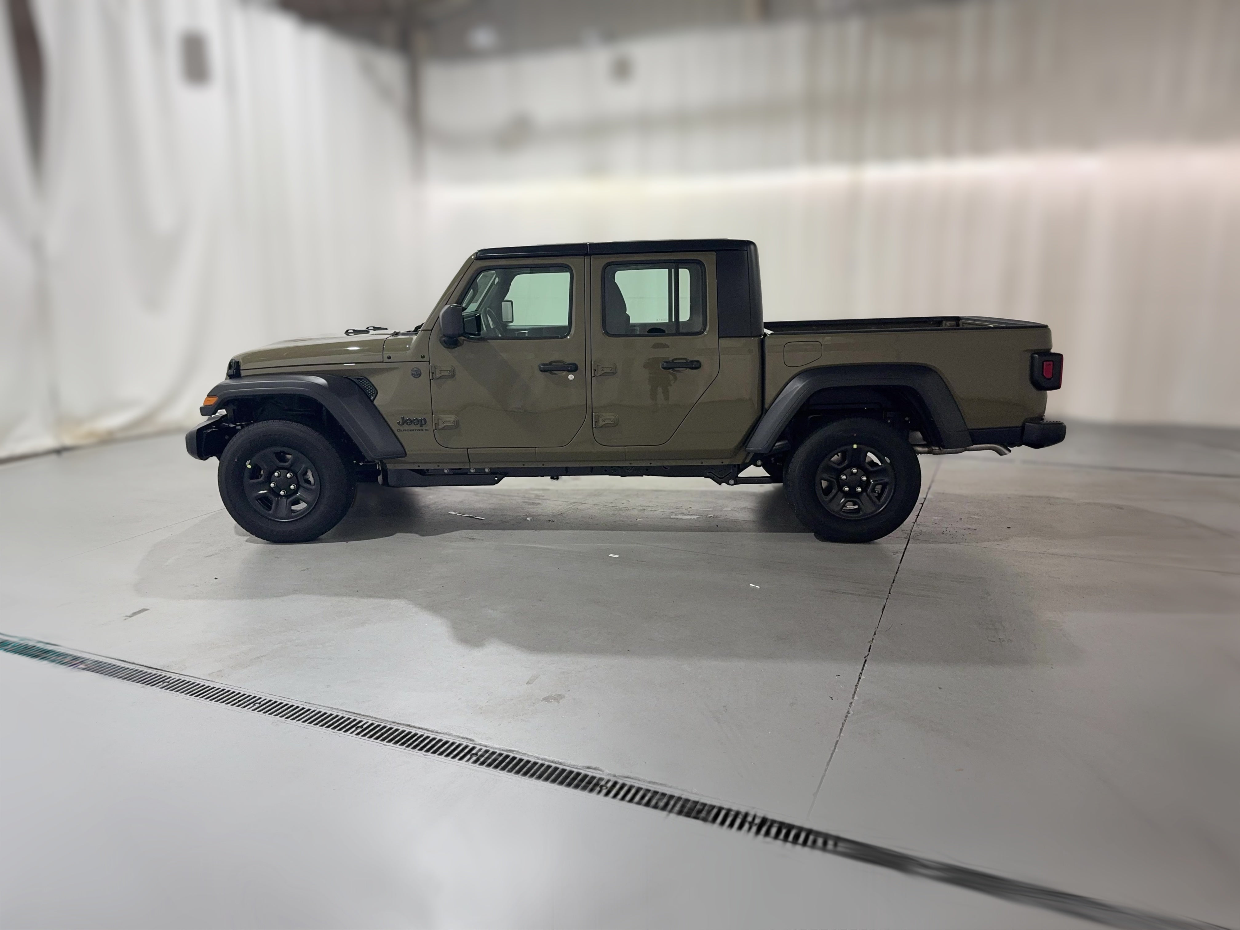 2026 Jeep Gladiator Sport - Photo 21