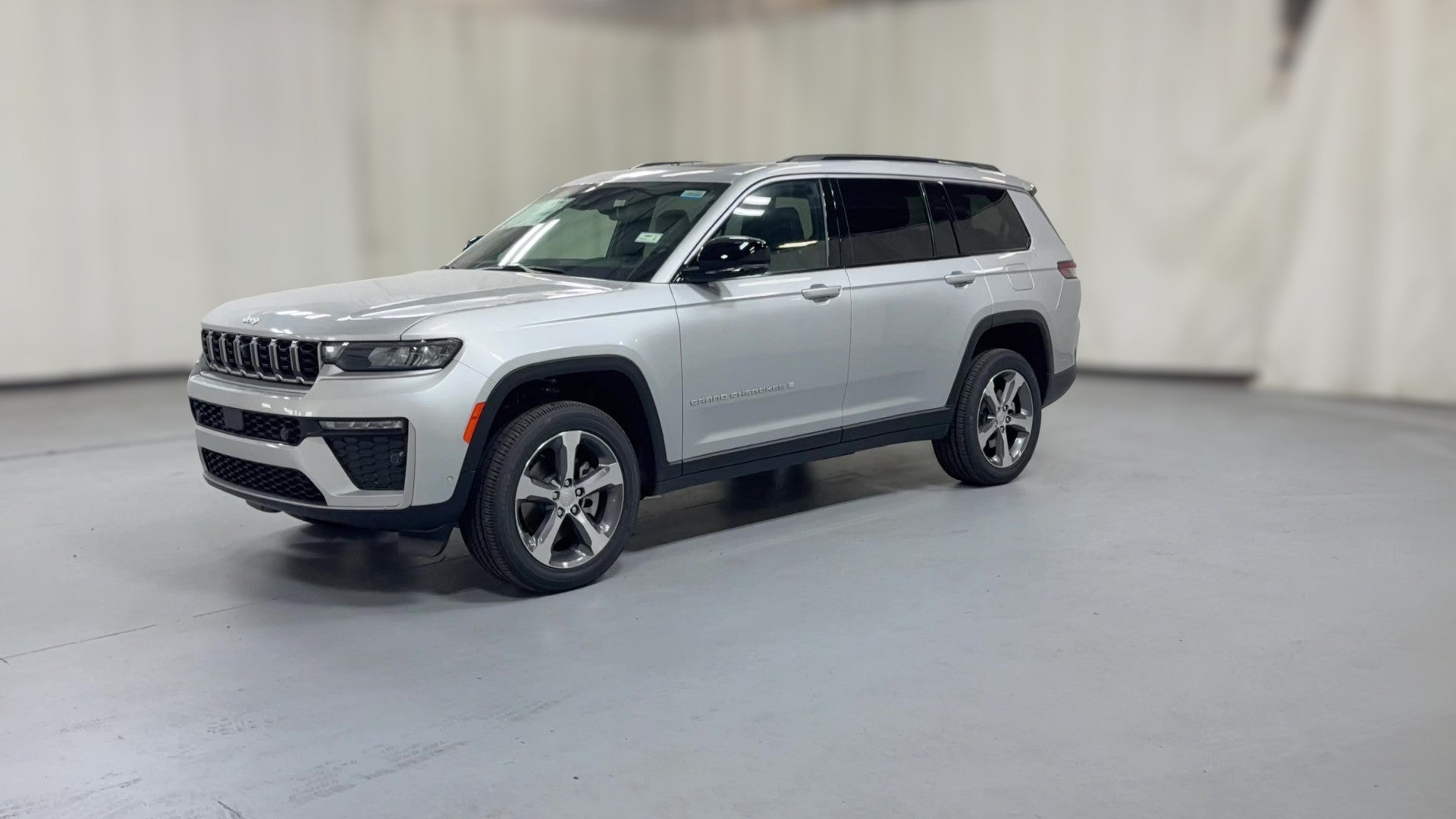 2026 Jeep Grand Cherokee L vehicle photo