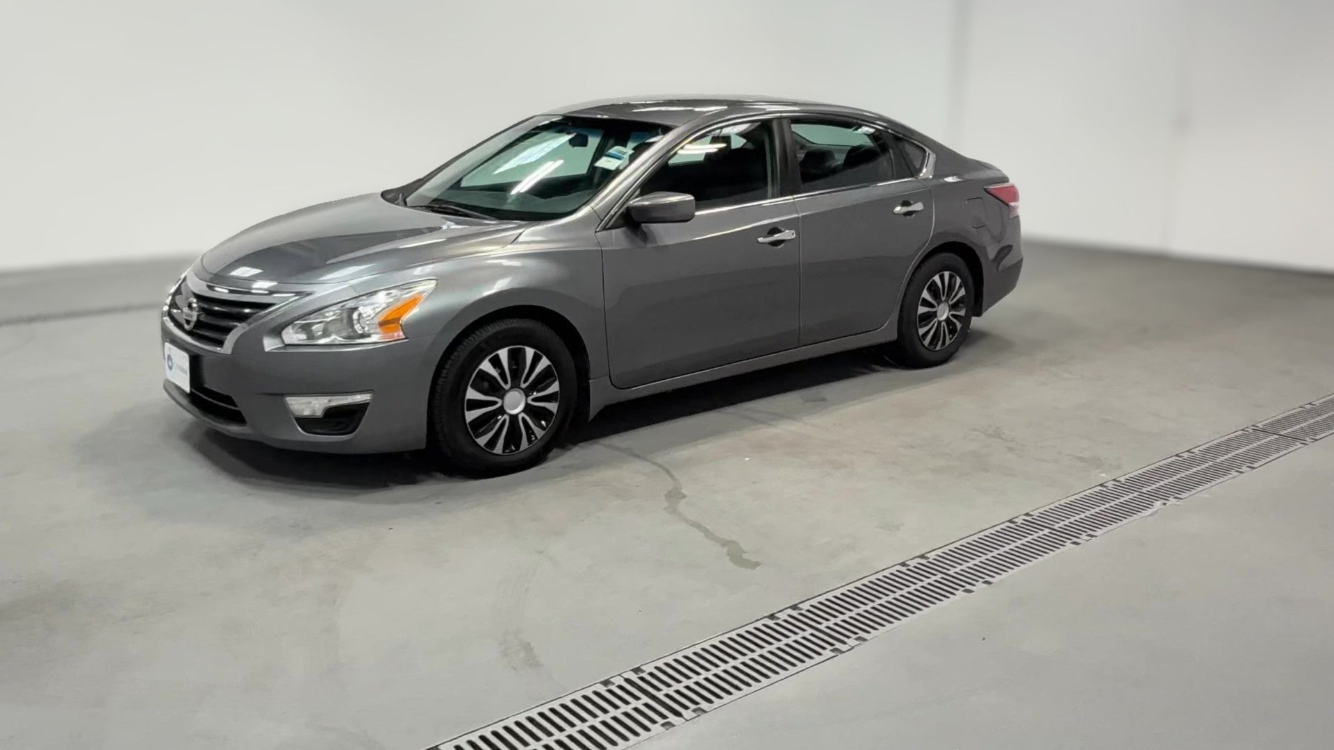 2015 Nissan Altima vehicle photo