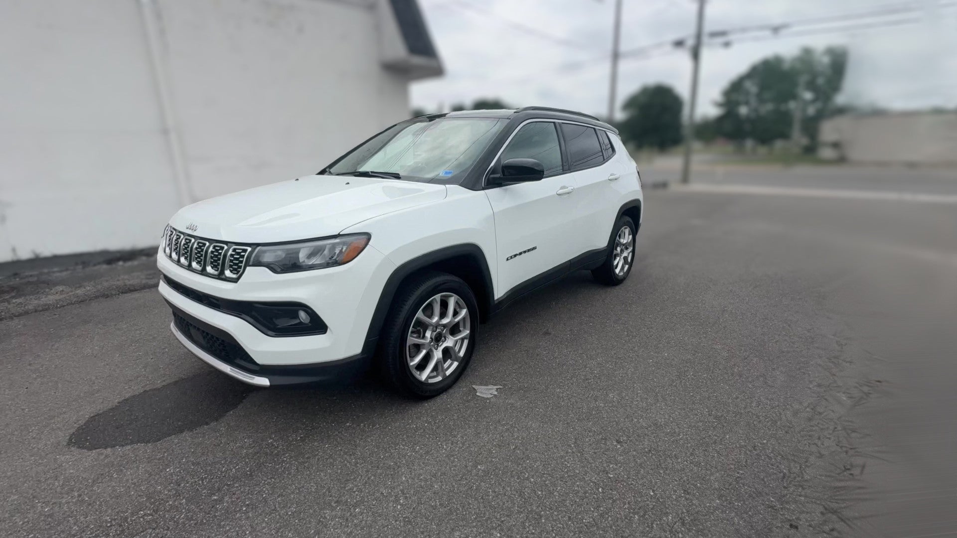 2025 Jeep Compass vehicle photo