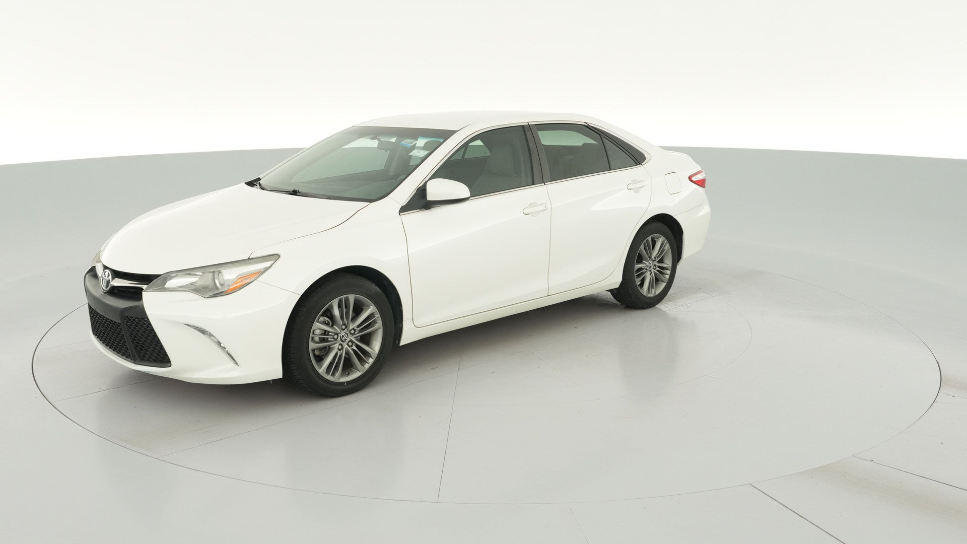 2015 Toyota Camry vehicle photo