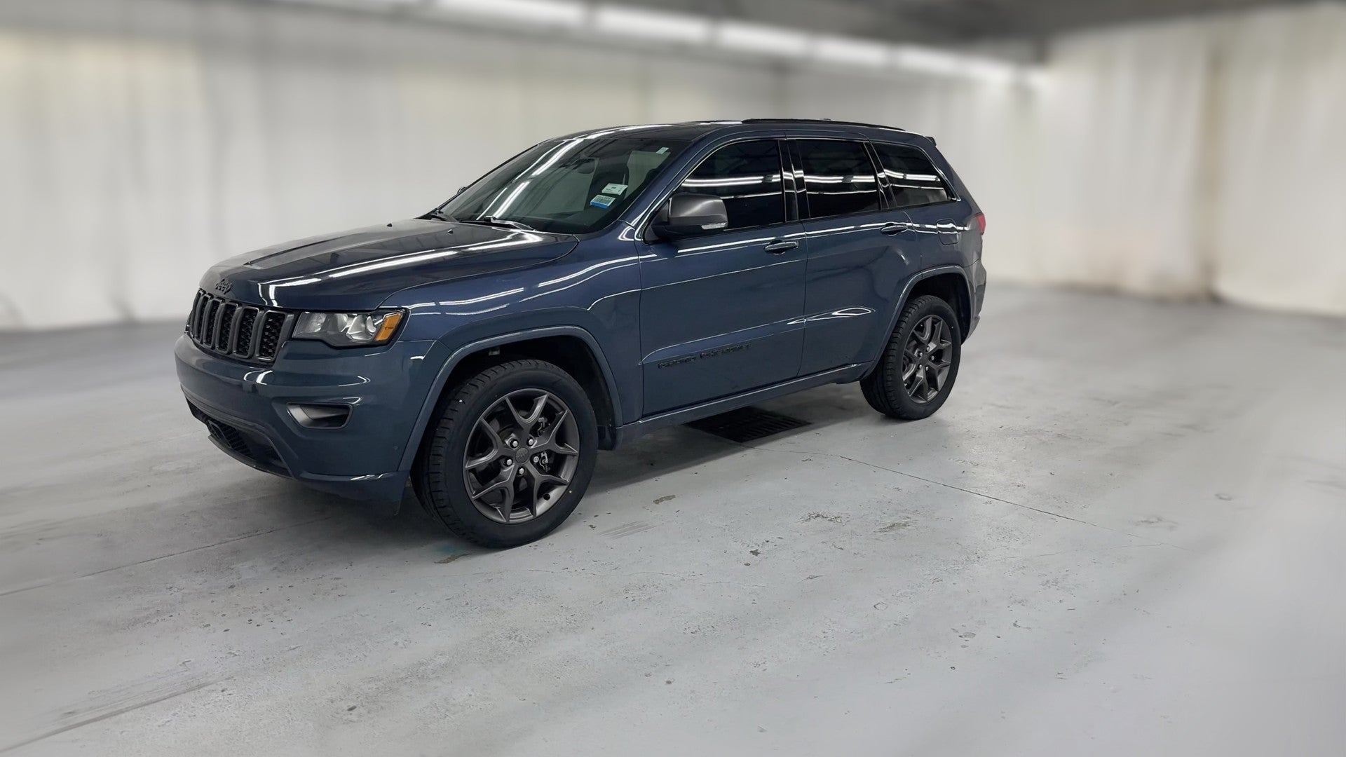 2021 Jeep Grand Cherokee vehicle photo