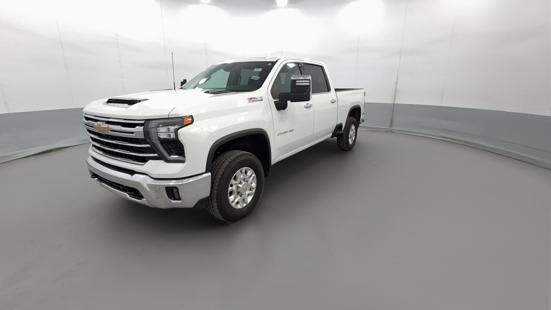 2025 Chevrolet Silverado 2500 HD Crew Cab vehicle photo