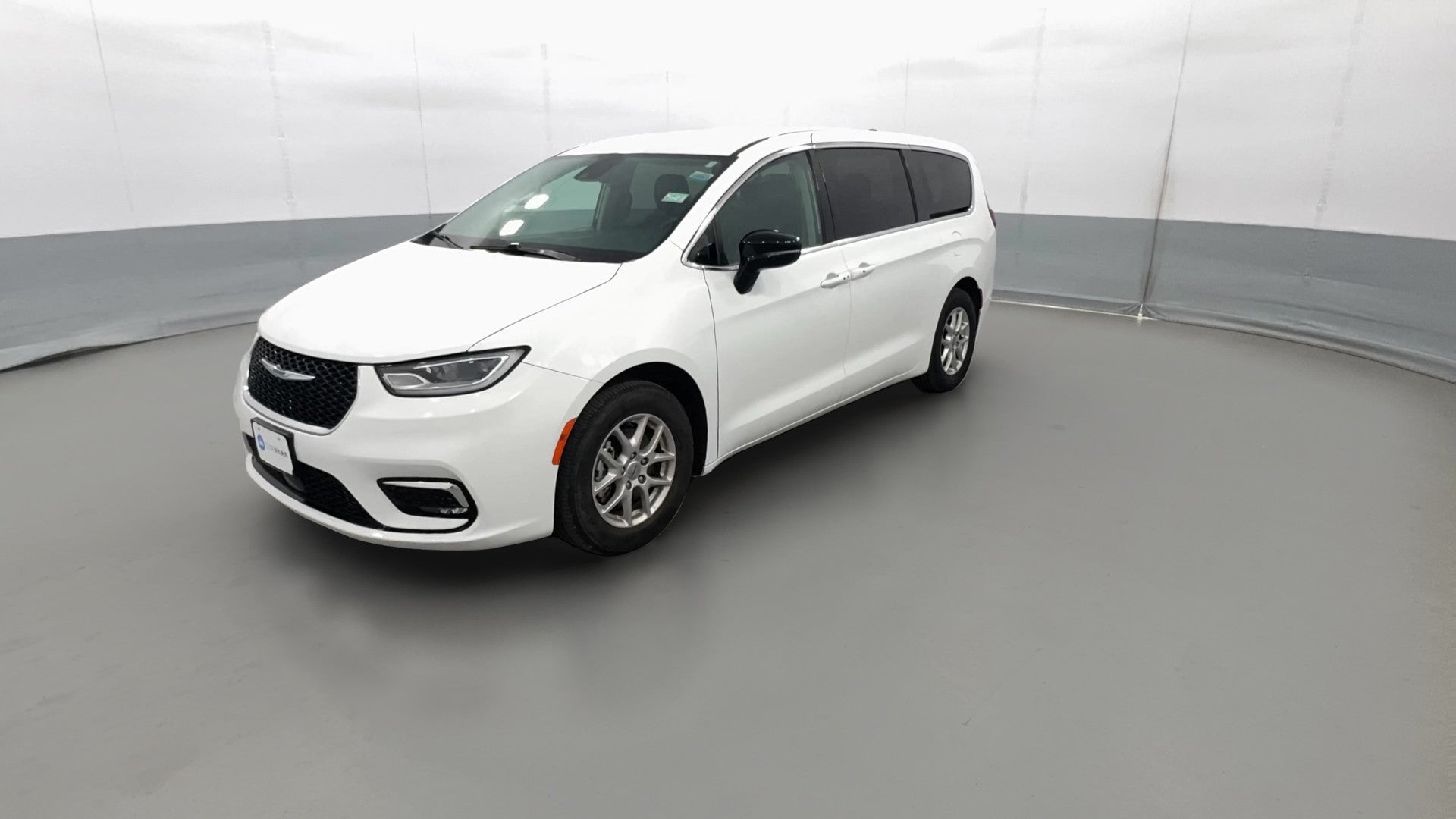 2024 Chrysler Pacifica vehicle photo