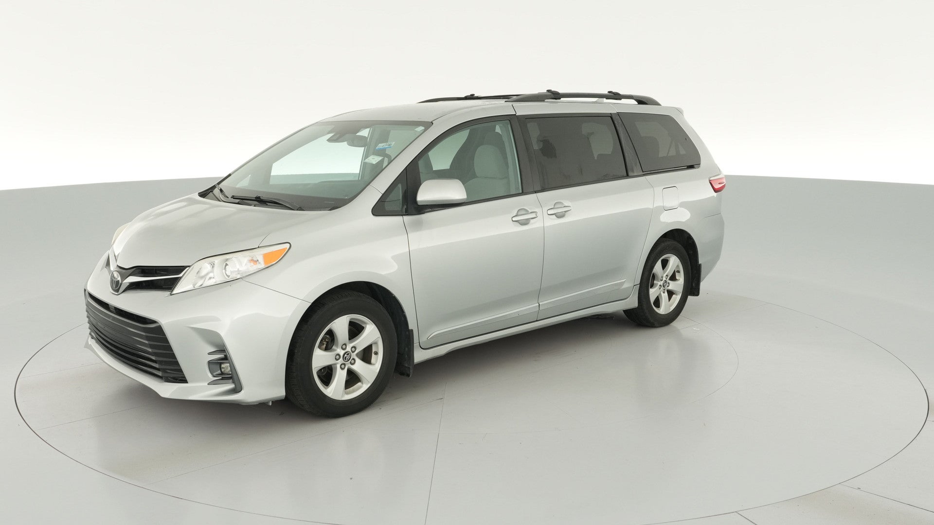 2019 Toyota Sienna vehicle photo