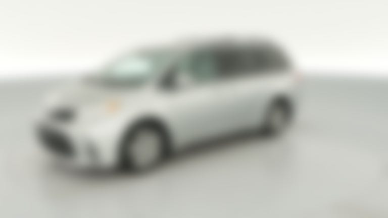 2019 Toyota Sienna vehicle photo