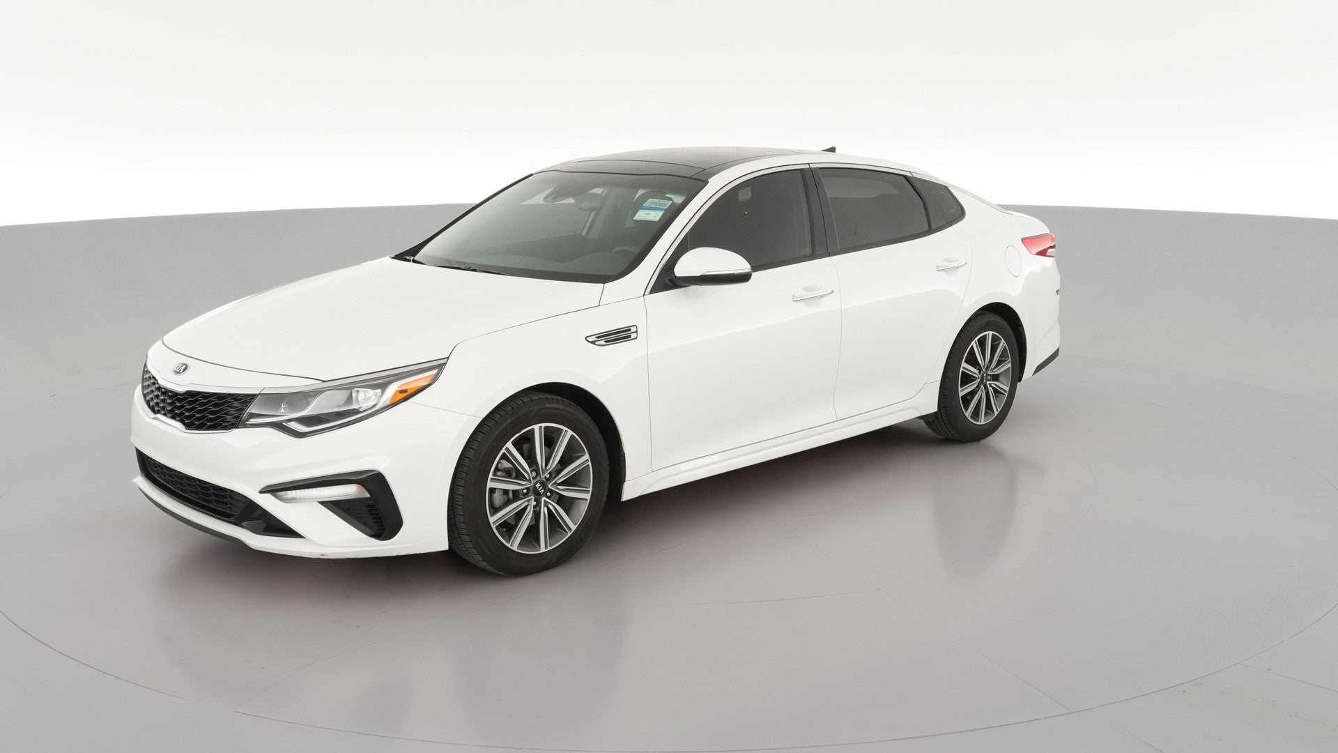 2019 Kia Optima vehicle photo