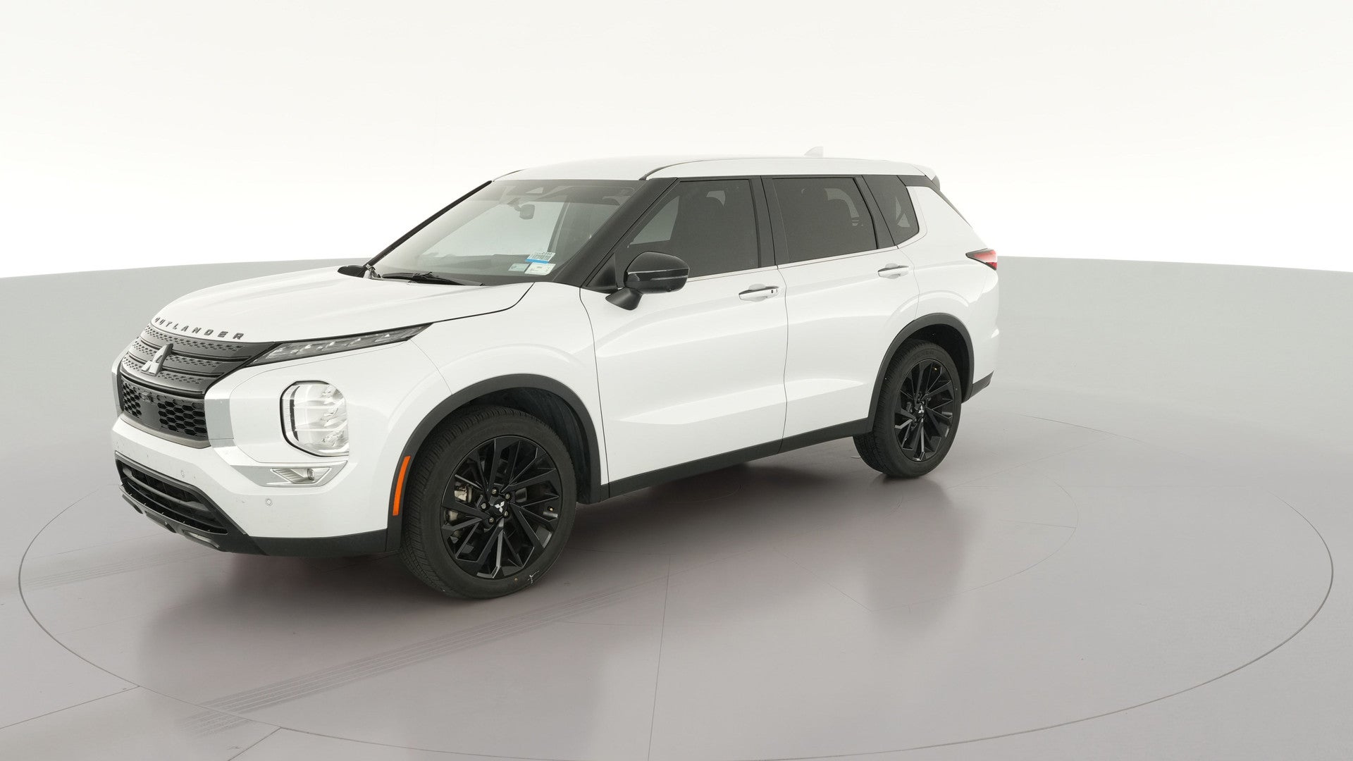 2024 Mitsubishi Outlander vehicle photo