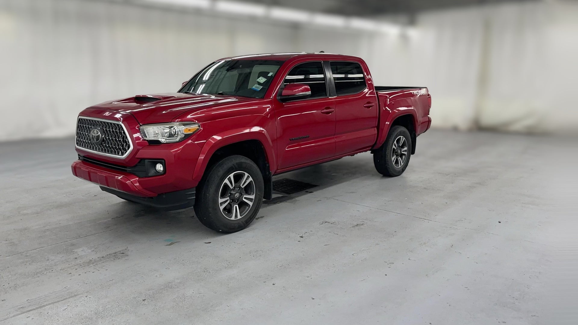 2019 Toyota Tacoma Double Cab vehicle photo