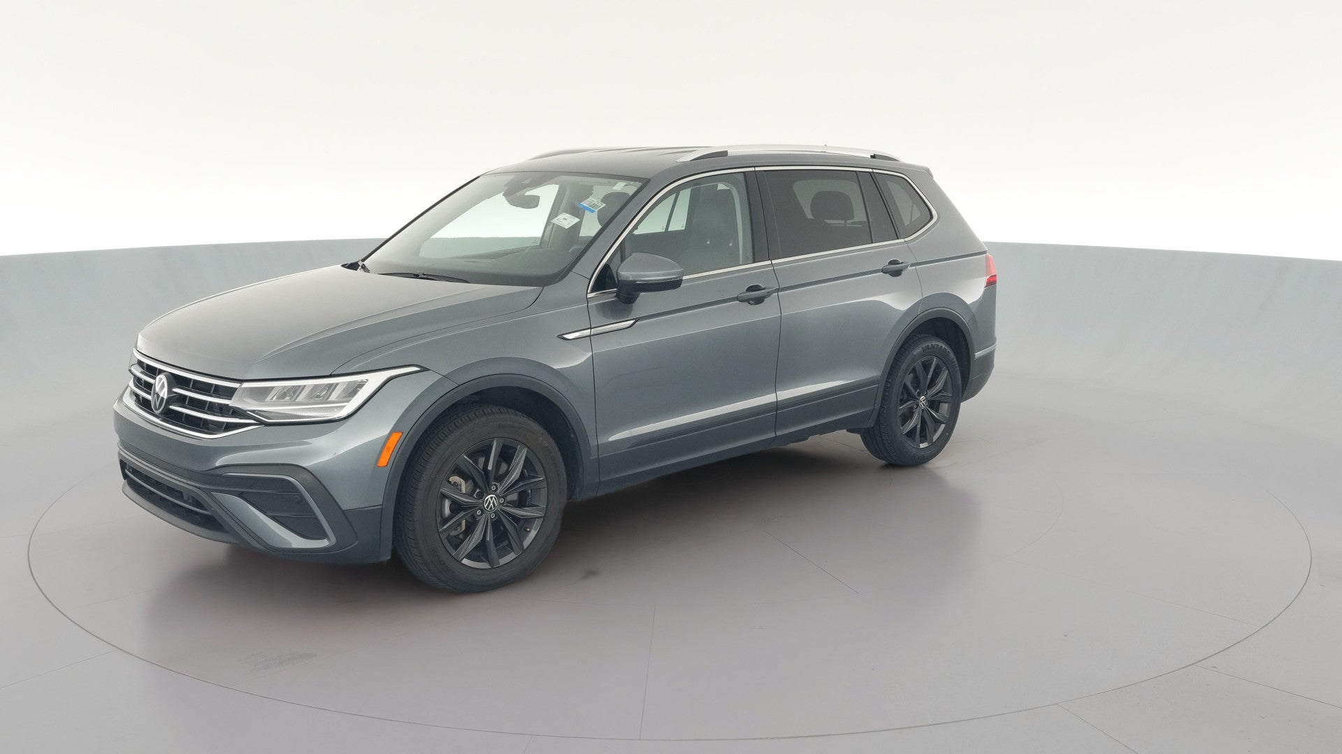 2024 Volkswagen Tiguan vehicle photo
