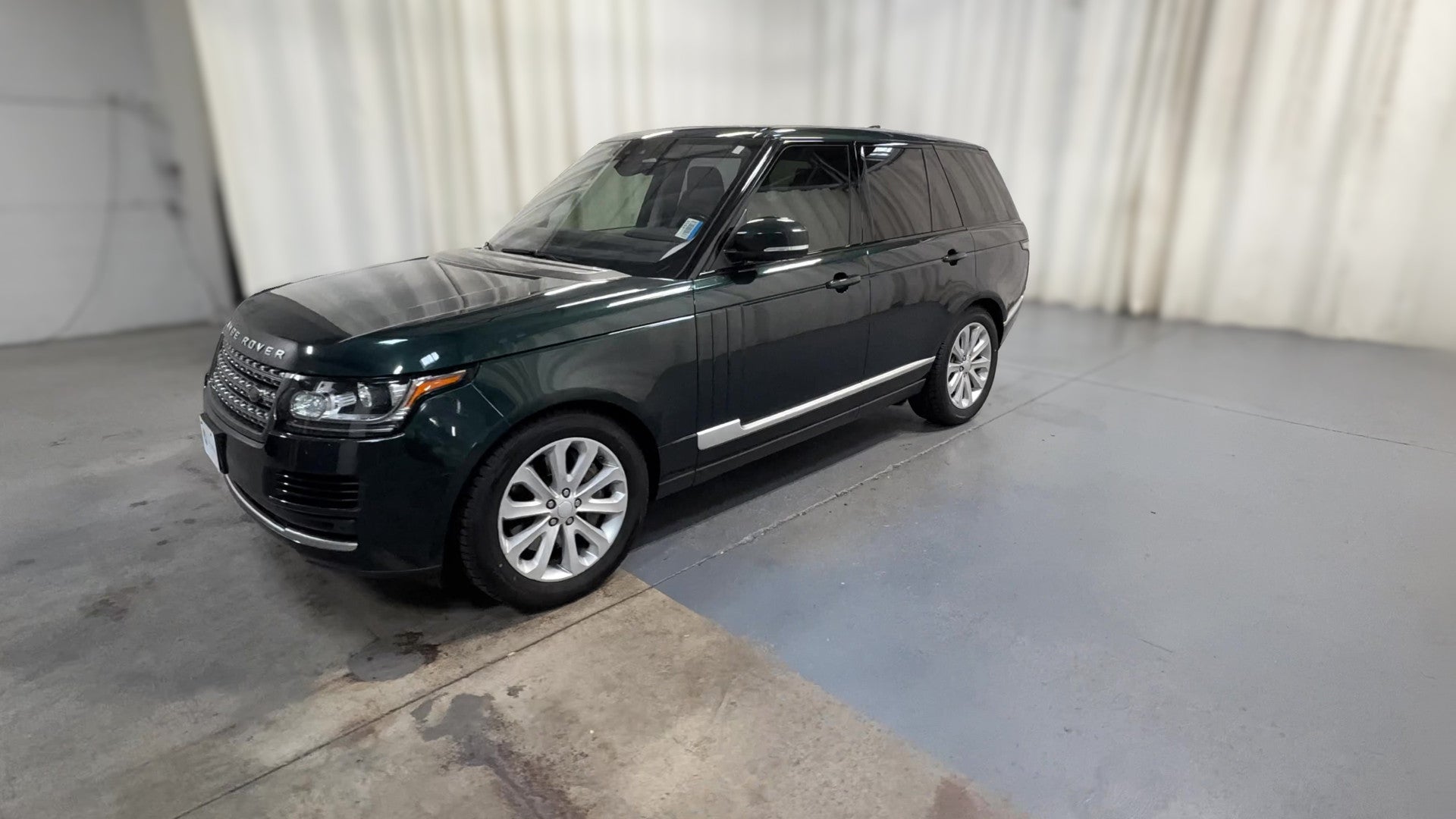 2017 Land Rover Range Rover vehicle photo