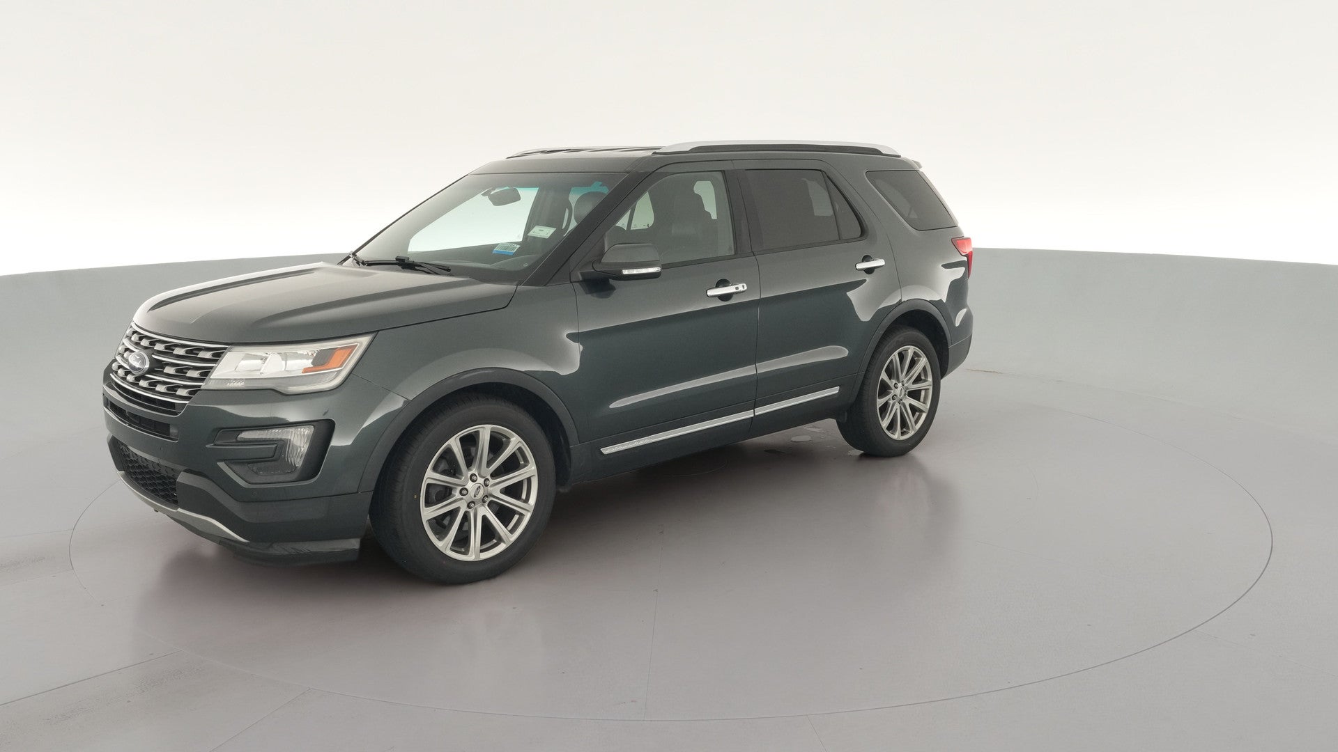 2016 Ford Explorer vehicle photo