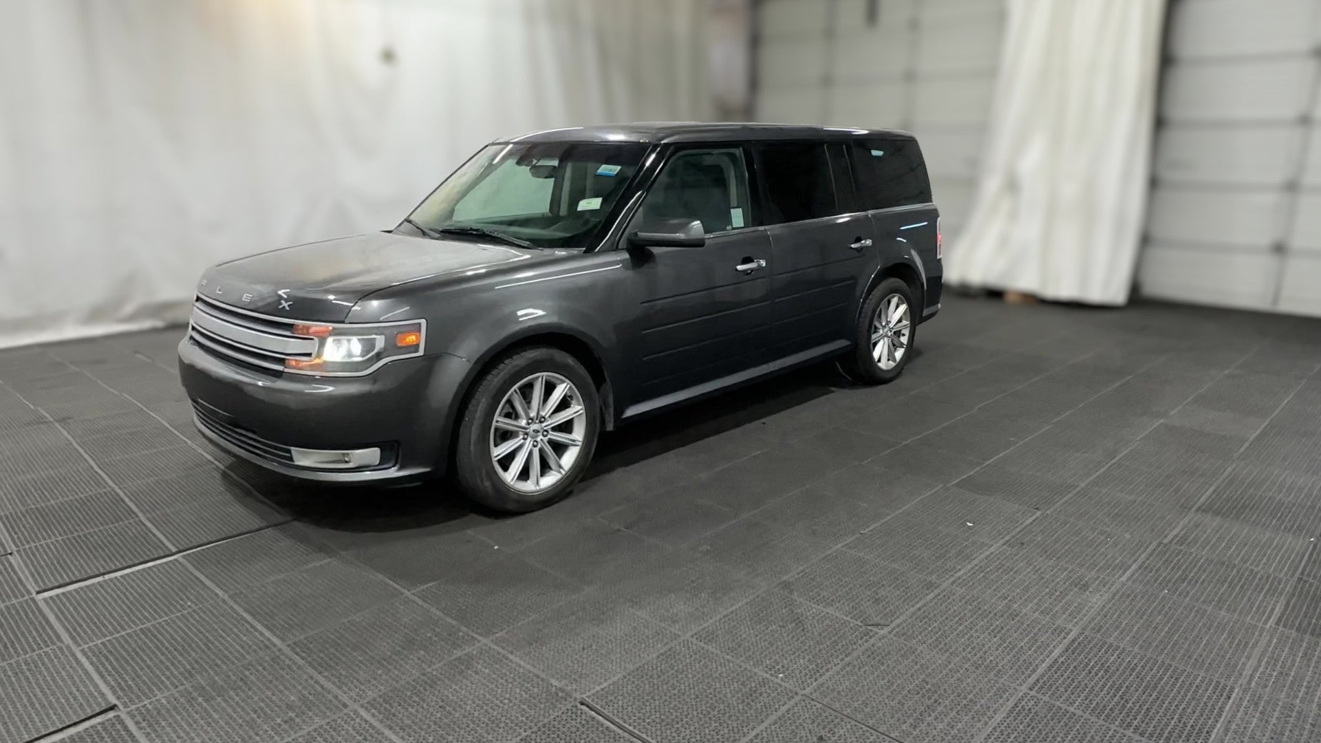 2019 Ford Flex vehicle photo