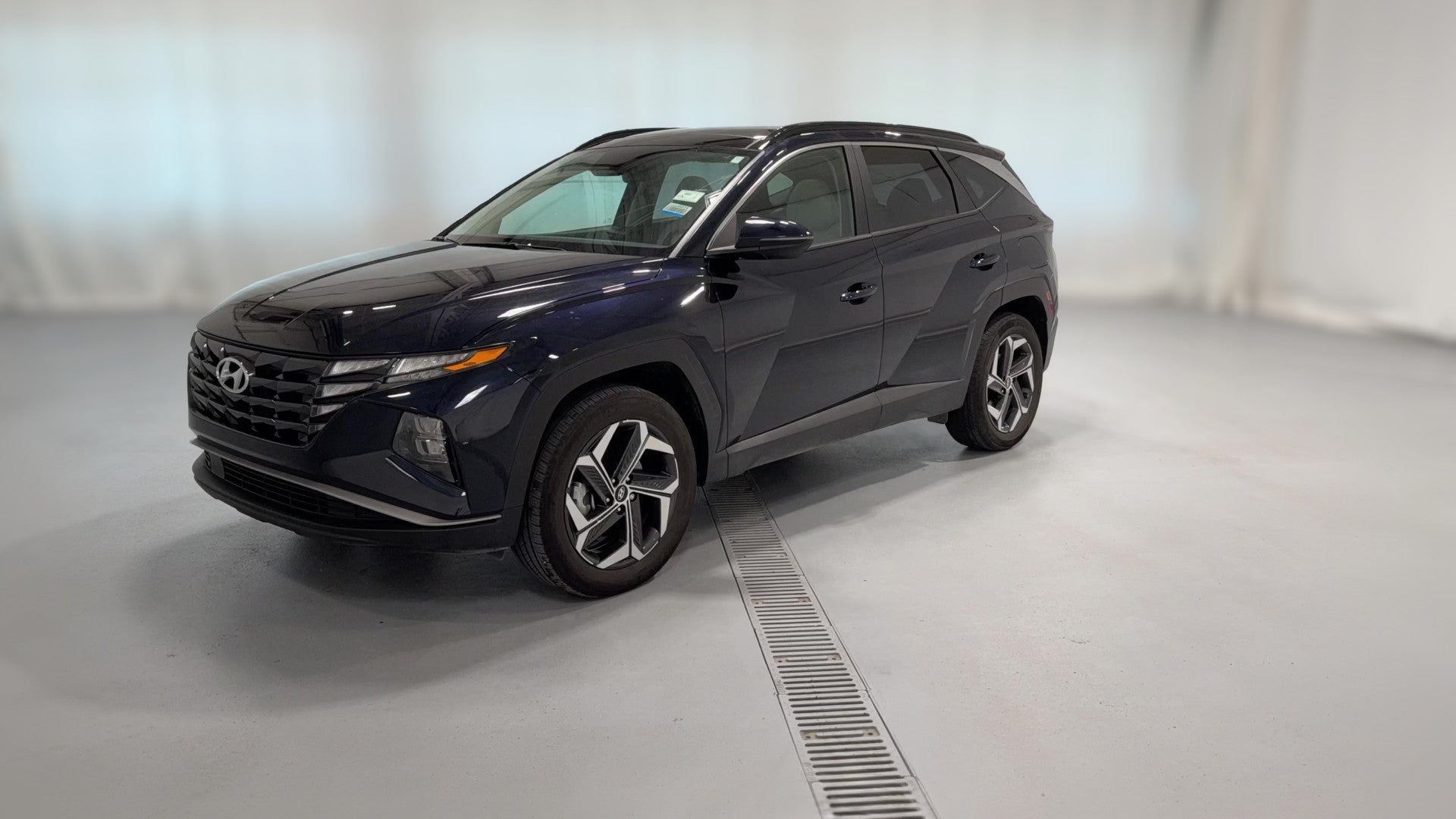 2023 Hyundai Tucson Hybrid vehicle photo