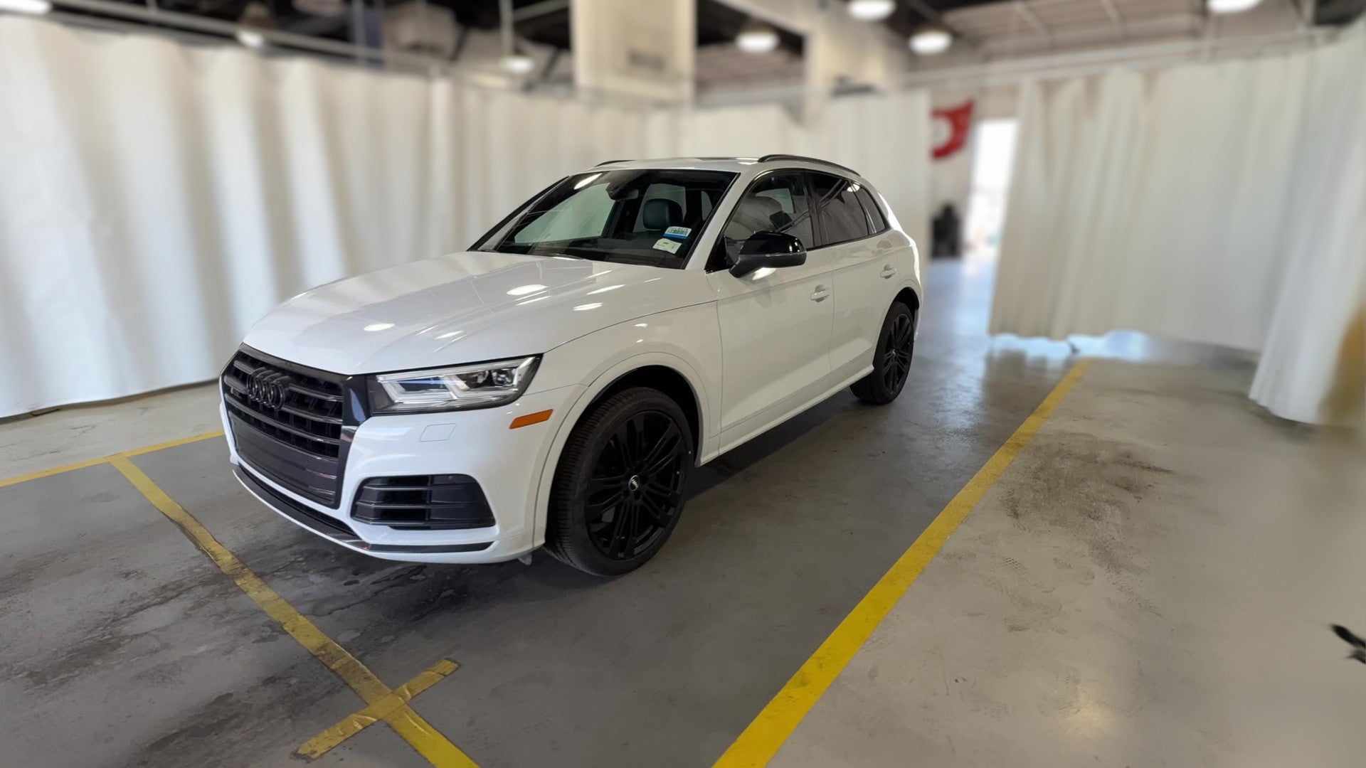 2020 Audi SQ5 vehicle photo