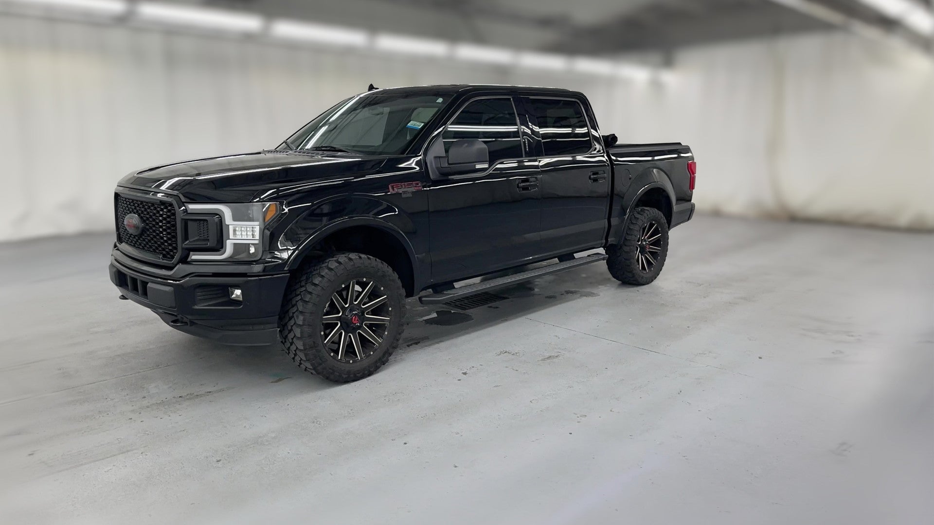 2018 Ford F150 SuperCrew Cab vehicle photo