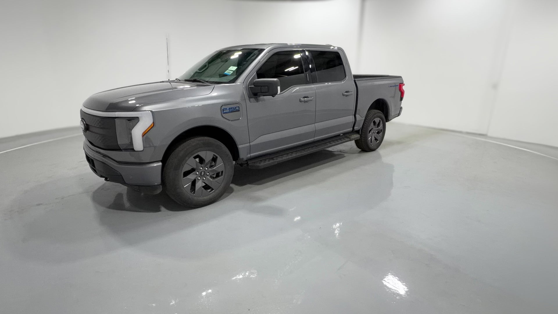 2024 Ford F150 Lightning vehicle photo