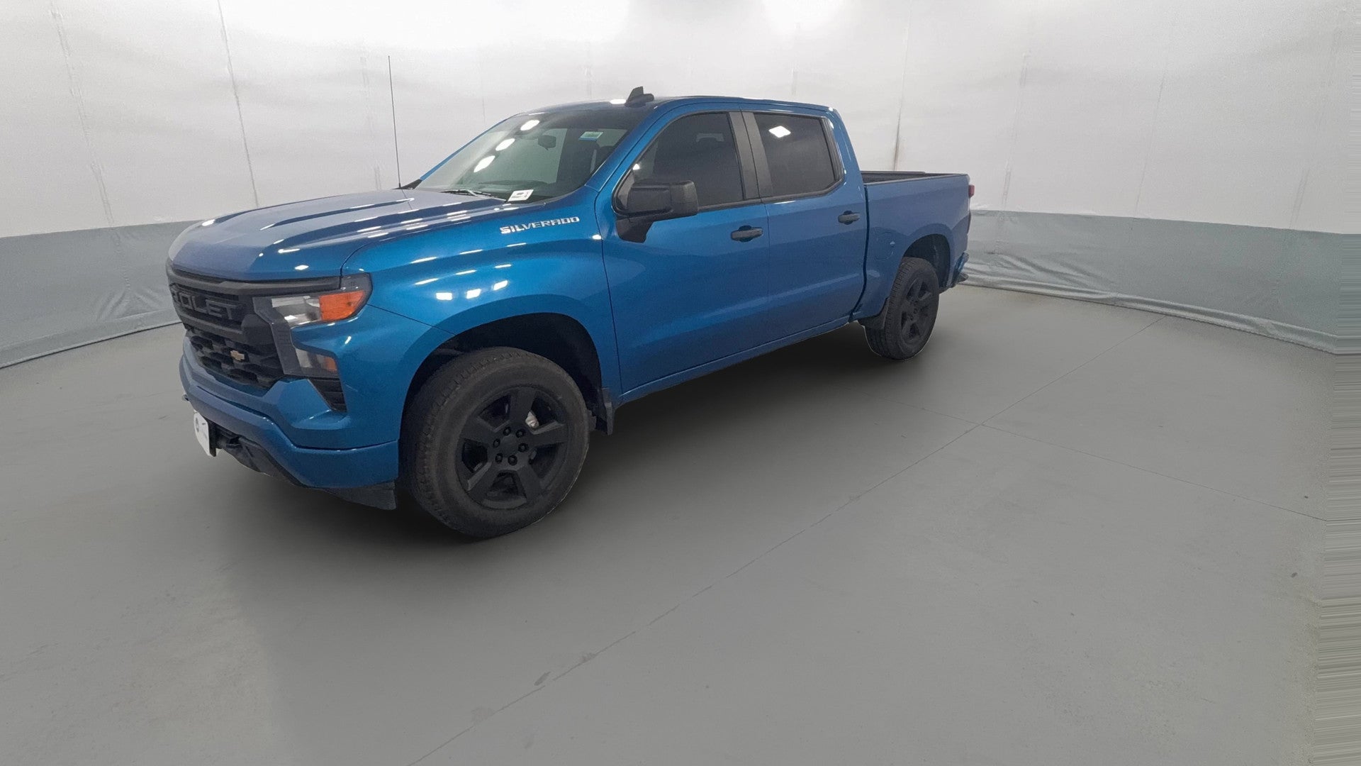 2022 Chevrolet Silverado 1500 Crew Cab vehicle photo