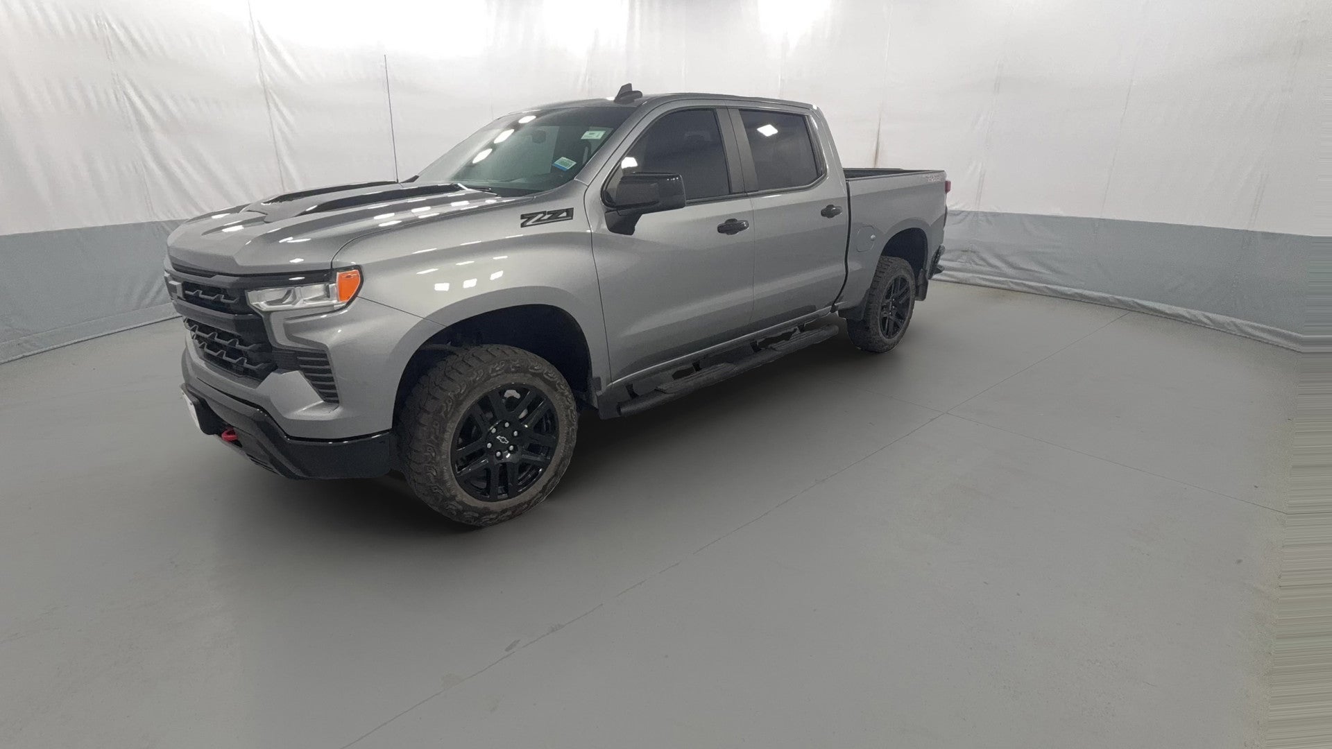 2023 Chevrolet Silverado 1500 Crew Cab vehicle photo