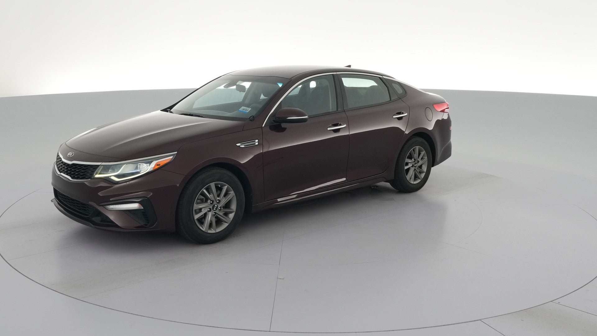 2020 Kia Optima vehicle photo