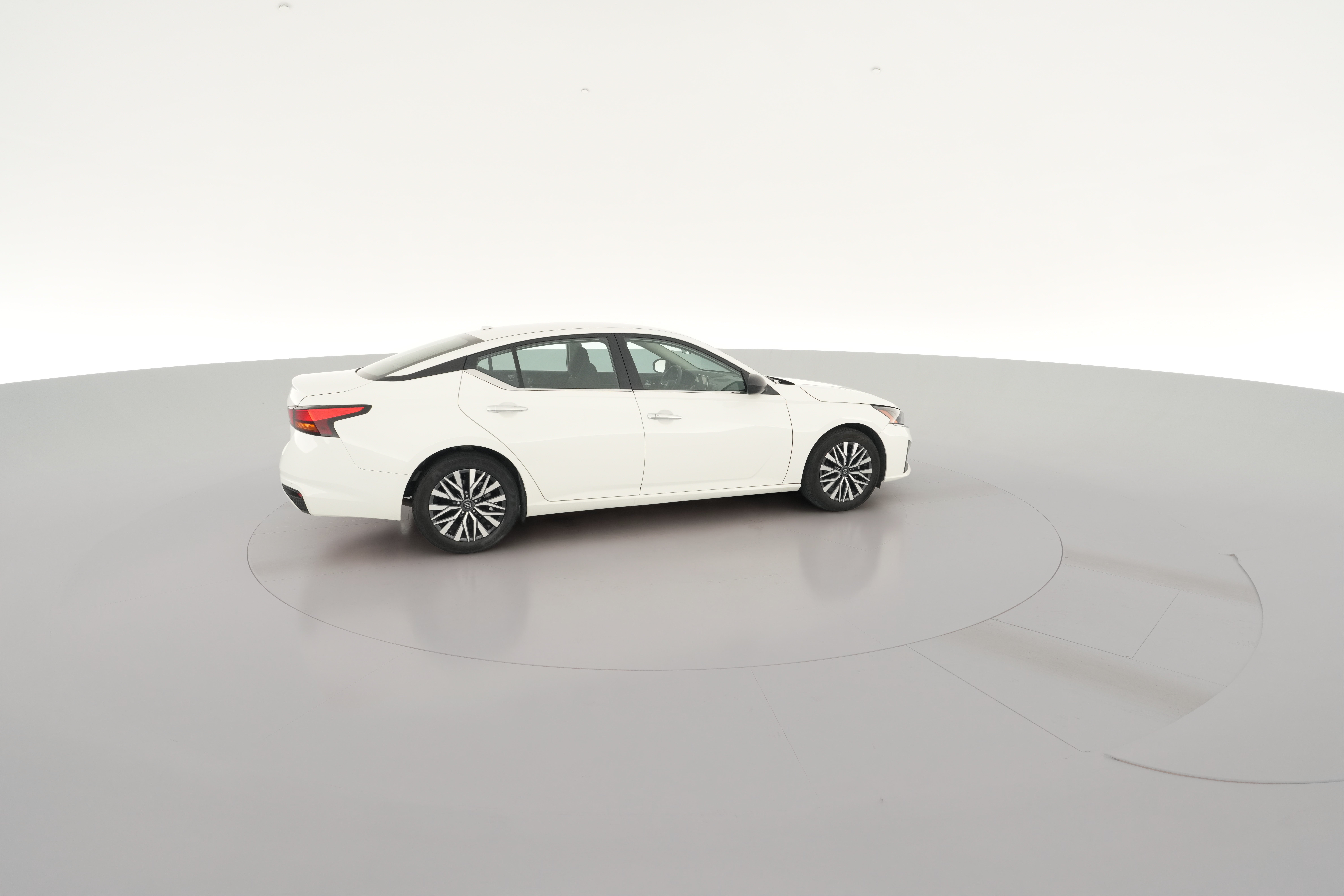 2025 Nissan Altima SV - Photo 31