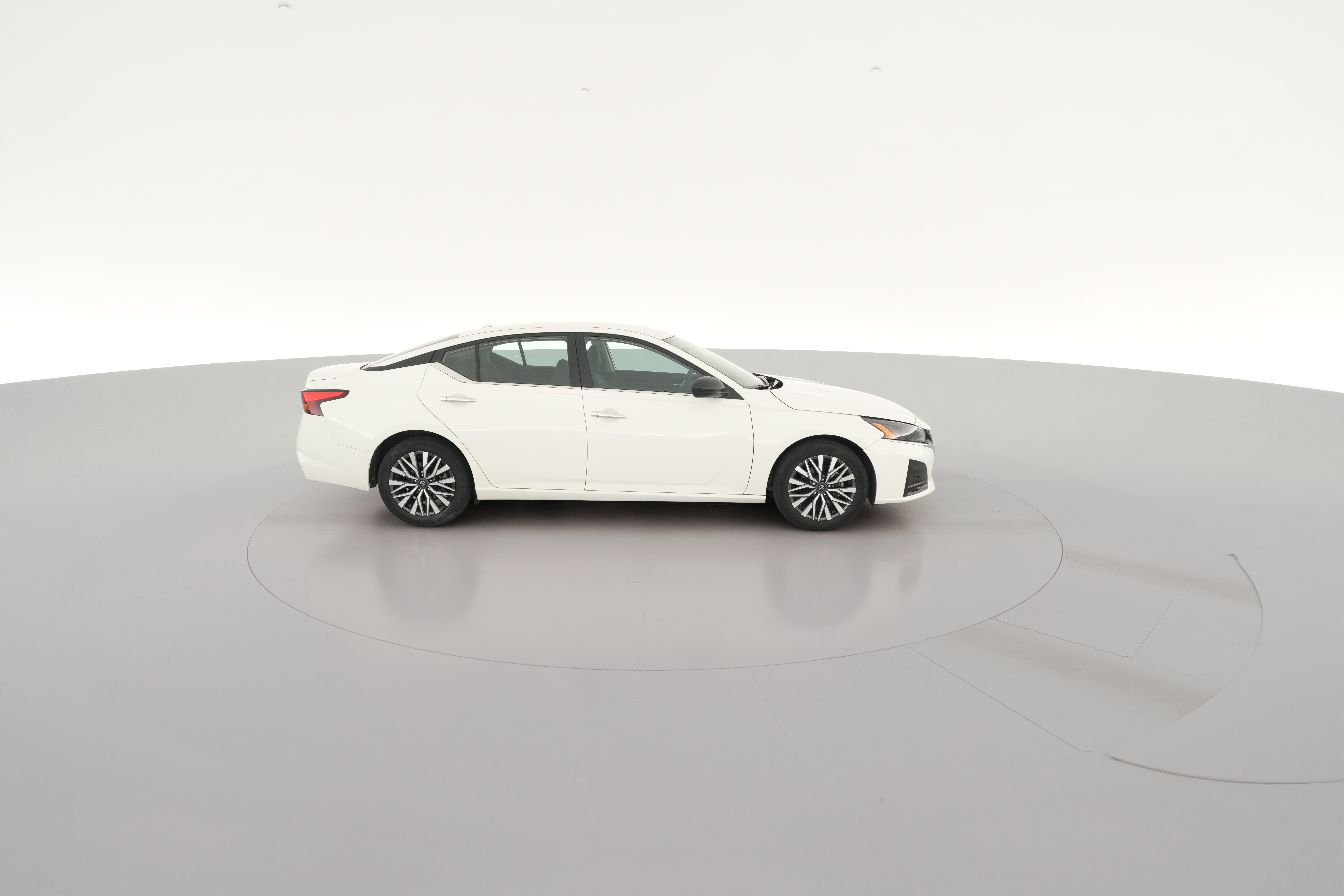 2025 Nissan Altima SV - Photo 32