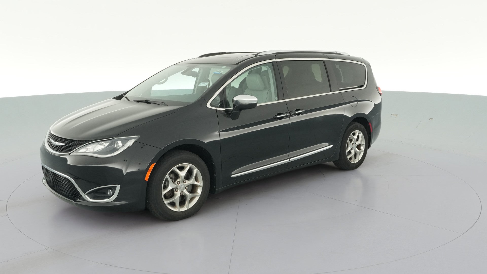 2017 Chrysler Pacifica vehicle photo