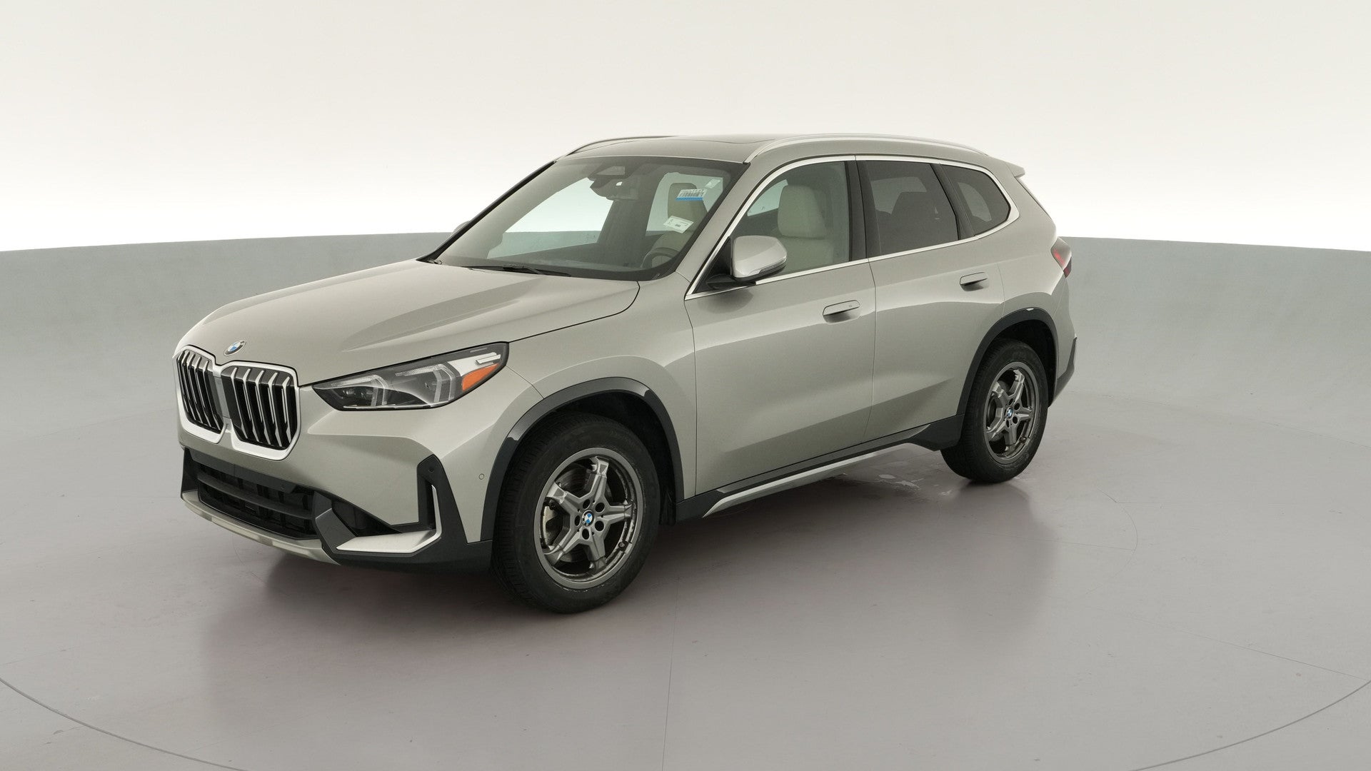 2025 BMW X1 vehicle photo