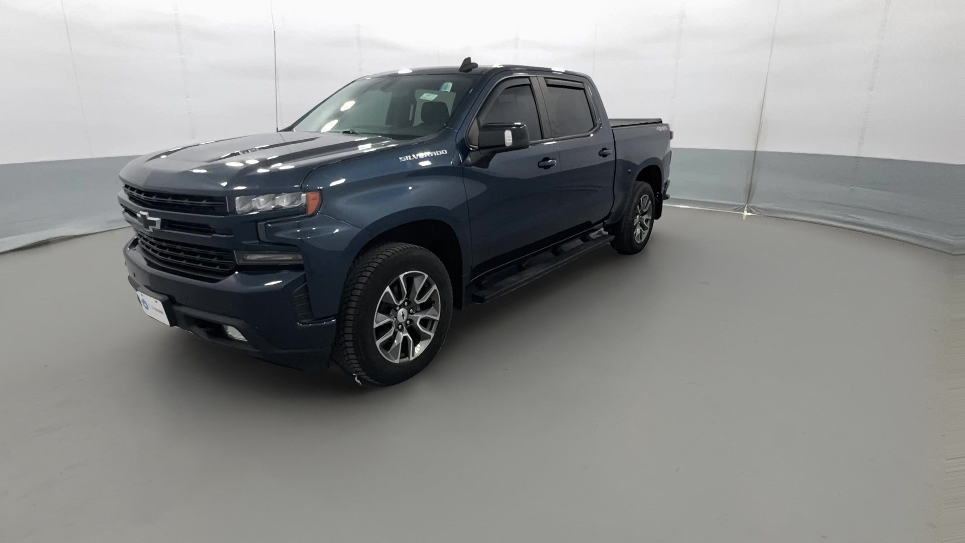 2020 Chevrolet Silverado 1500 Crew Cab vehicle photo