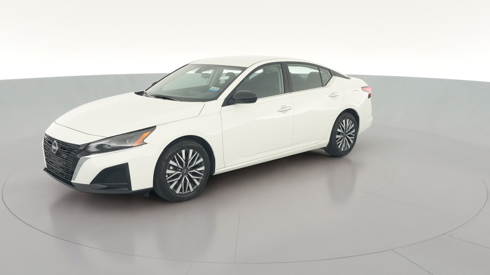 2025 Nissan Altima vehicle photo
