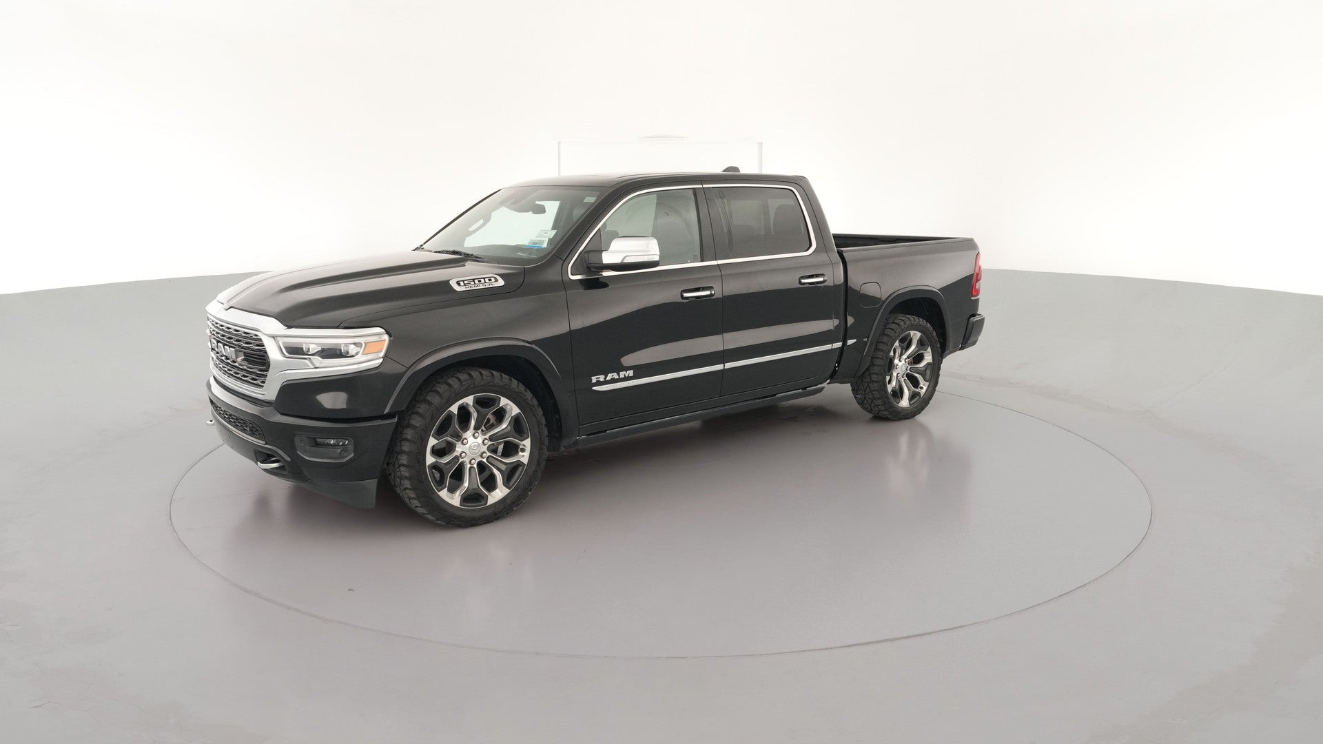 2019 Ram 1500 Crew Cab vehicle photo