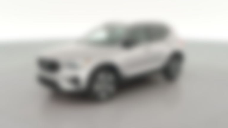 2026 Volvo XC40 vehicle photo