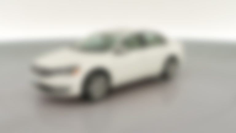 2015 Volkswagen Passat vehicle photo