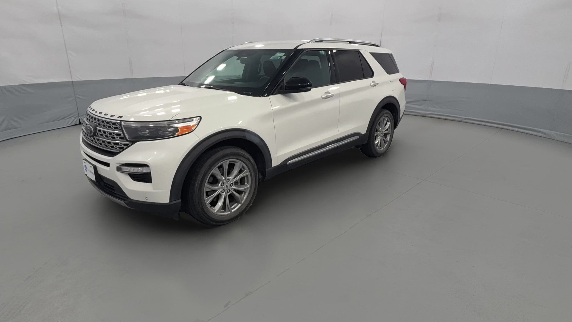 2020 Ford Explorer vehicle photo