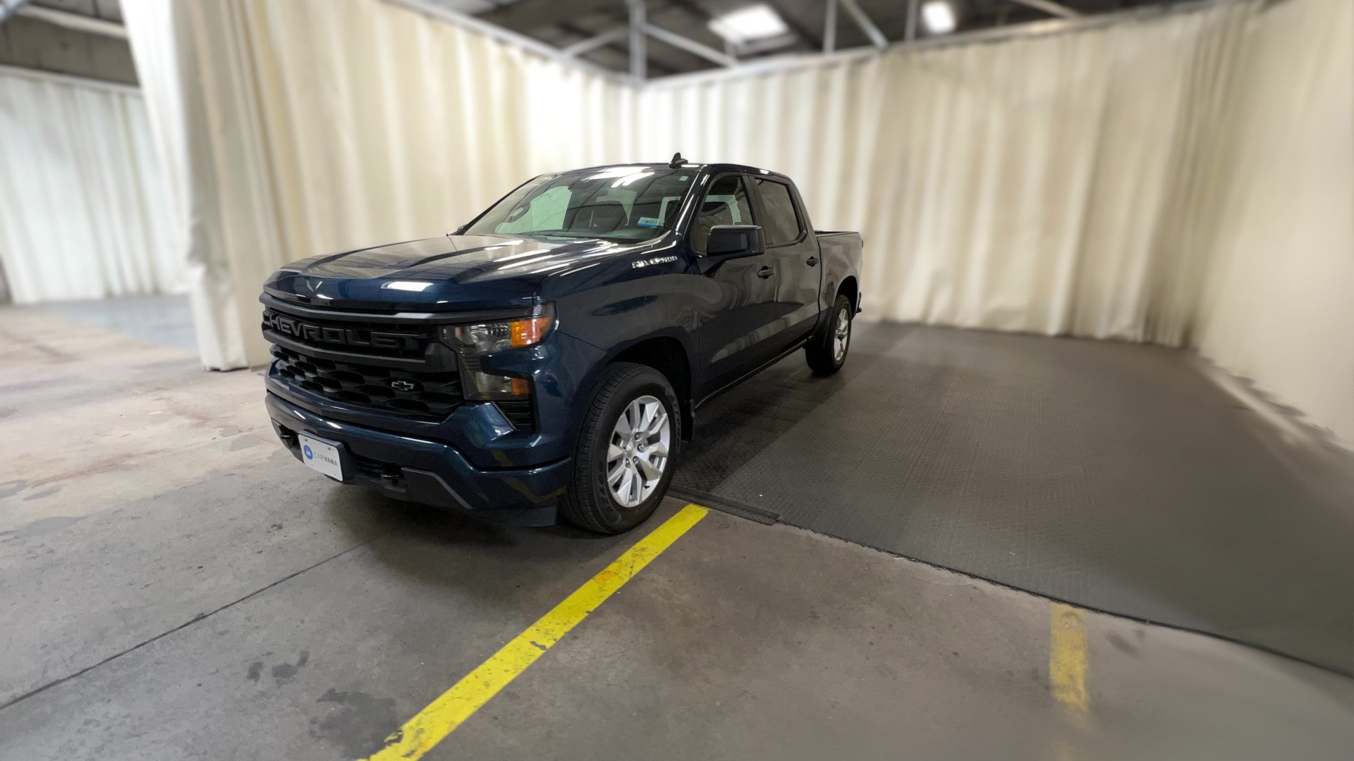 2022 Chevrolet Silverado 1500 Crew Cab vehicle photo