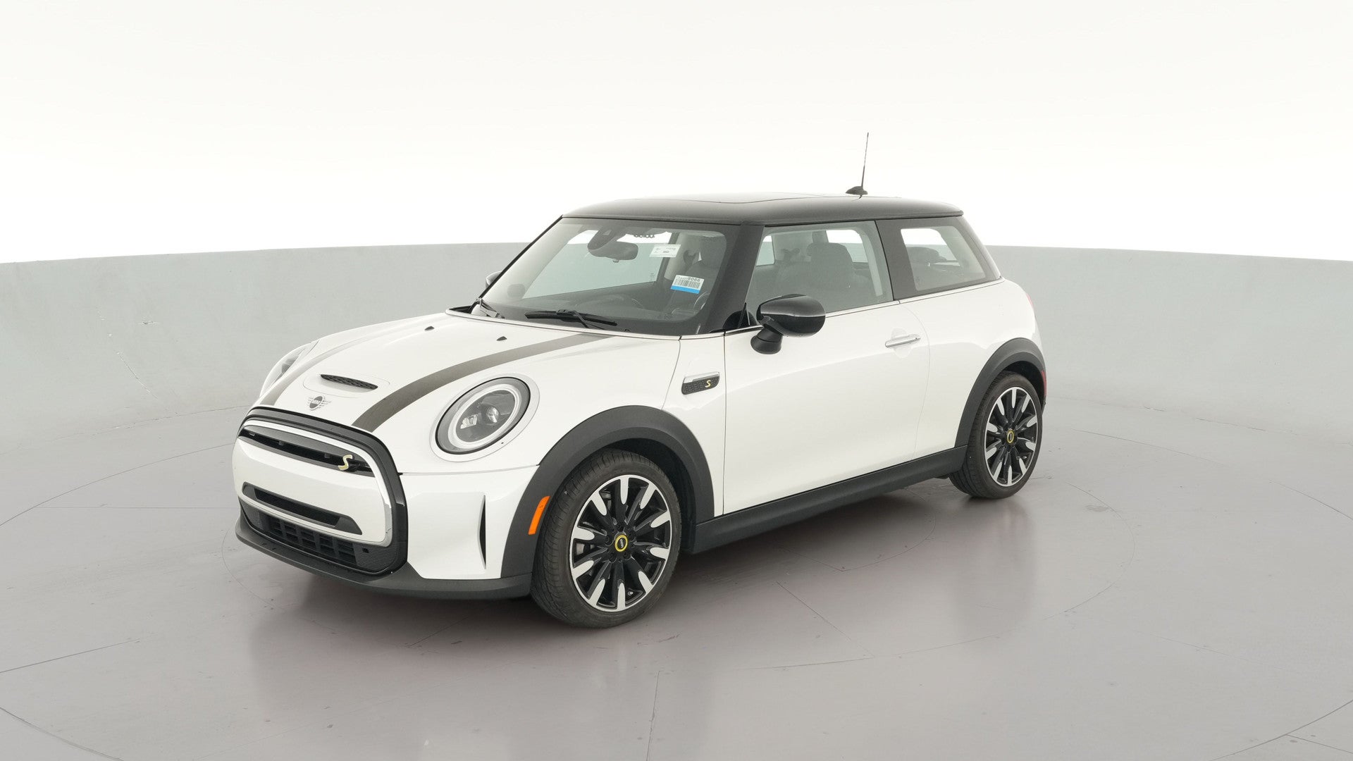 2023 MINI Hardtop 2 Door vehicle photo