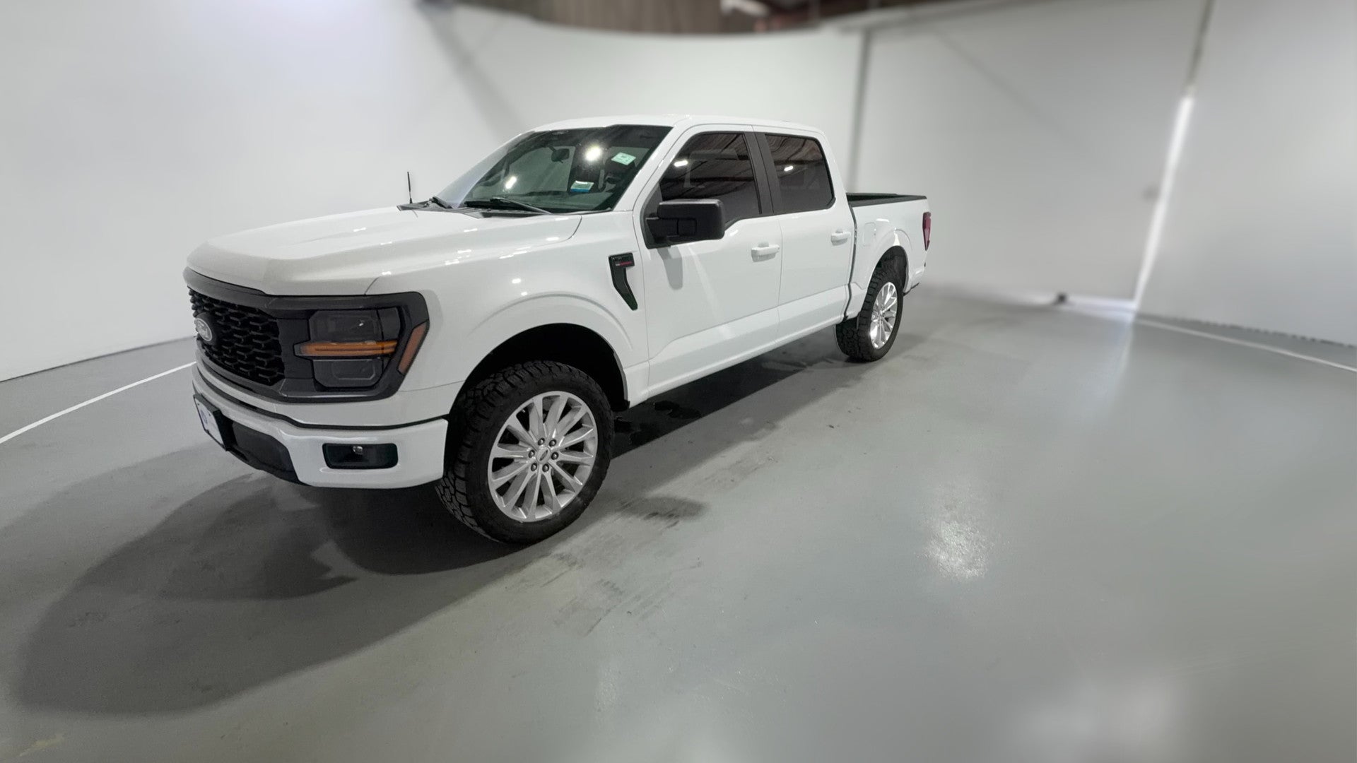 2024 Ford F150 SuperCrew Cab vehicle photo