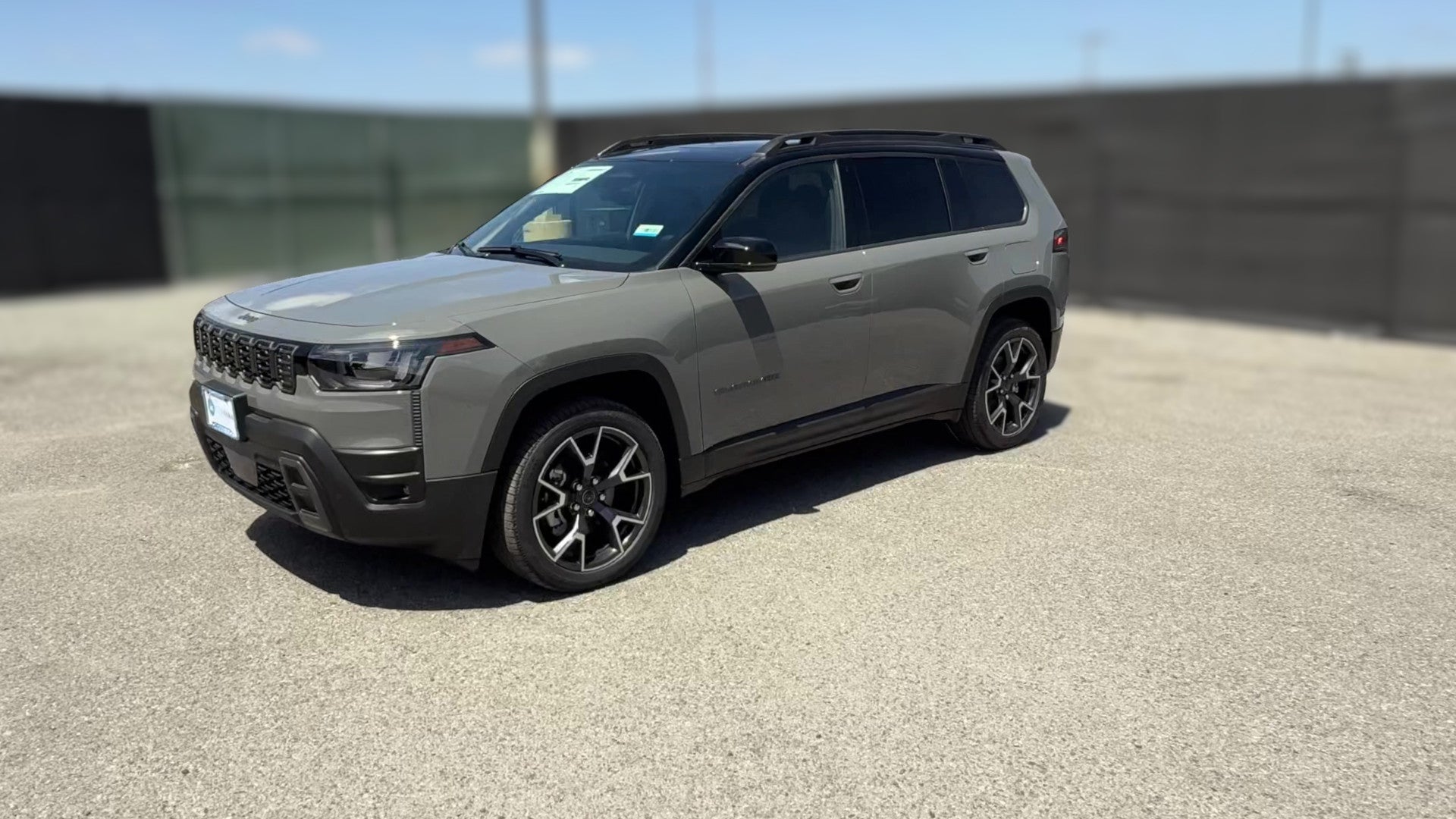 2026 Jeep Cherokee vehicle photo