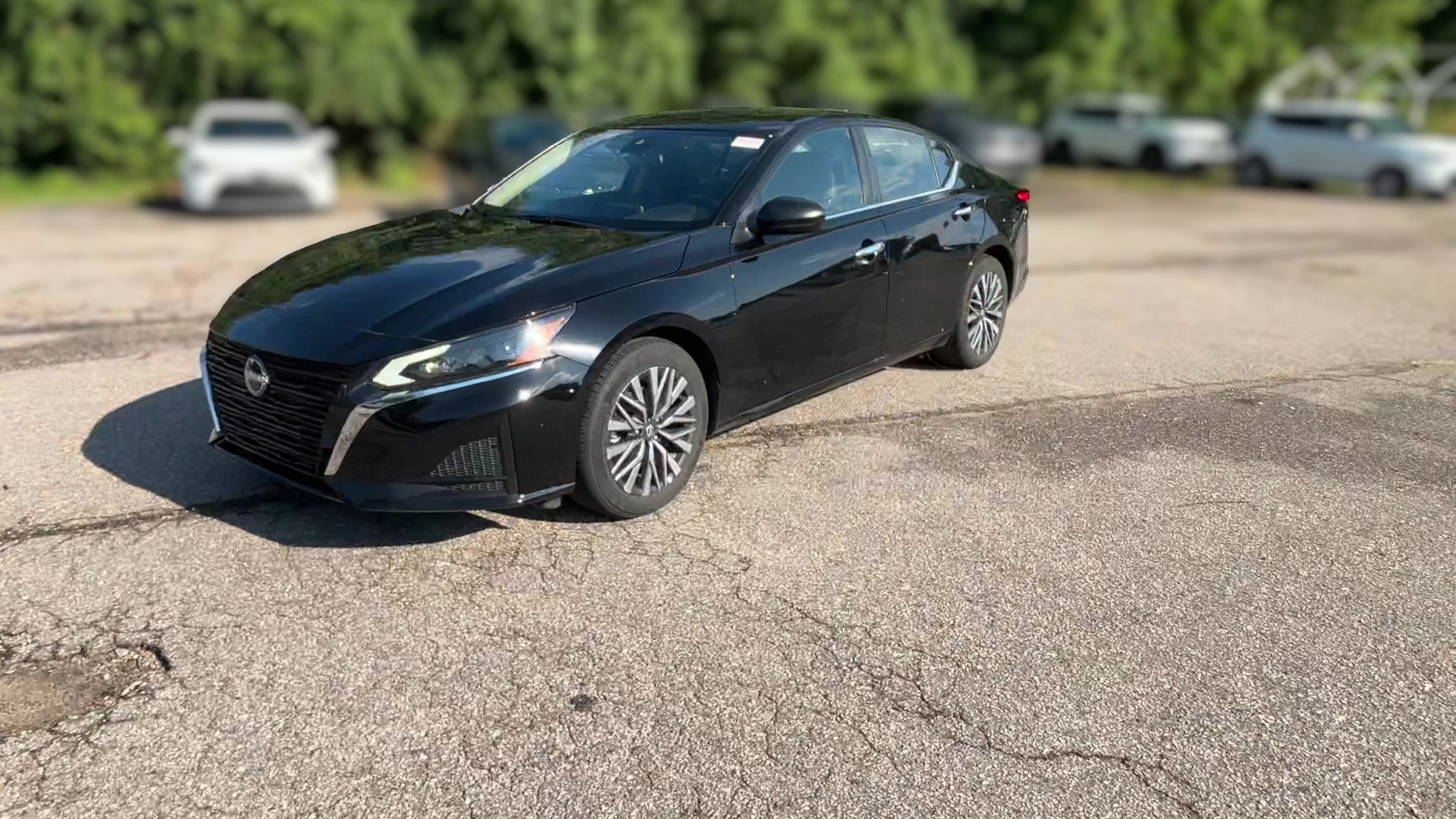 2025 Nissan Altima vehicle photo