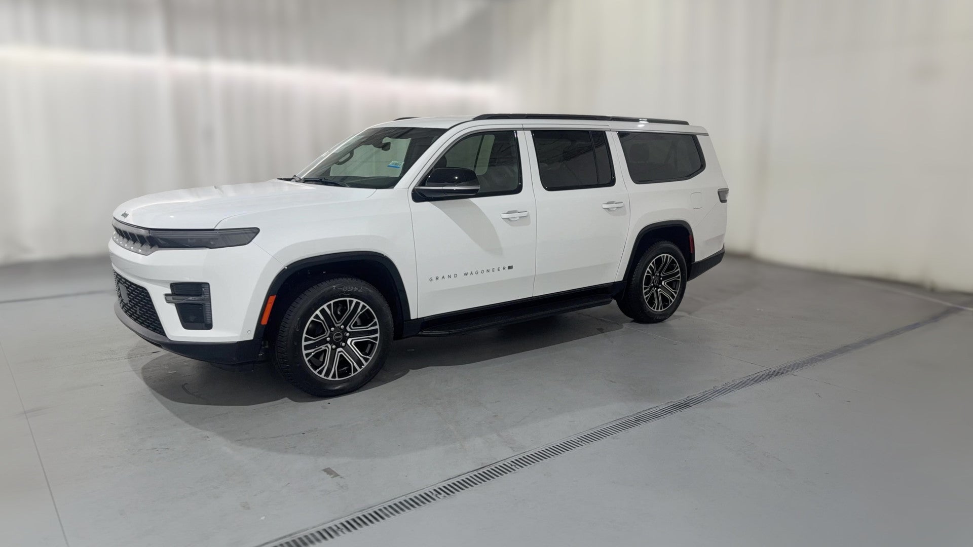 2026 Jeep Grand Wagoneer L vehicle photo