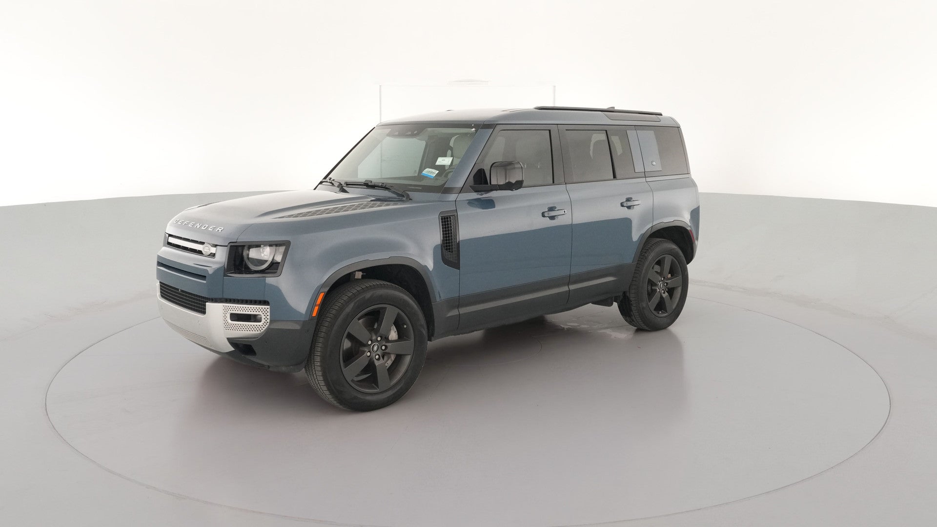 2023 Land Rover Defender 110 vehicle photo