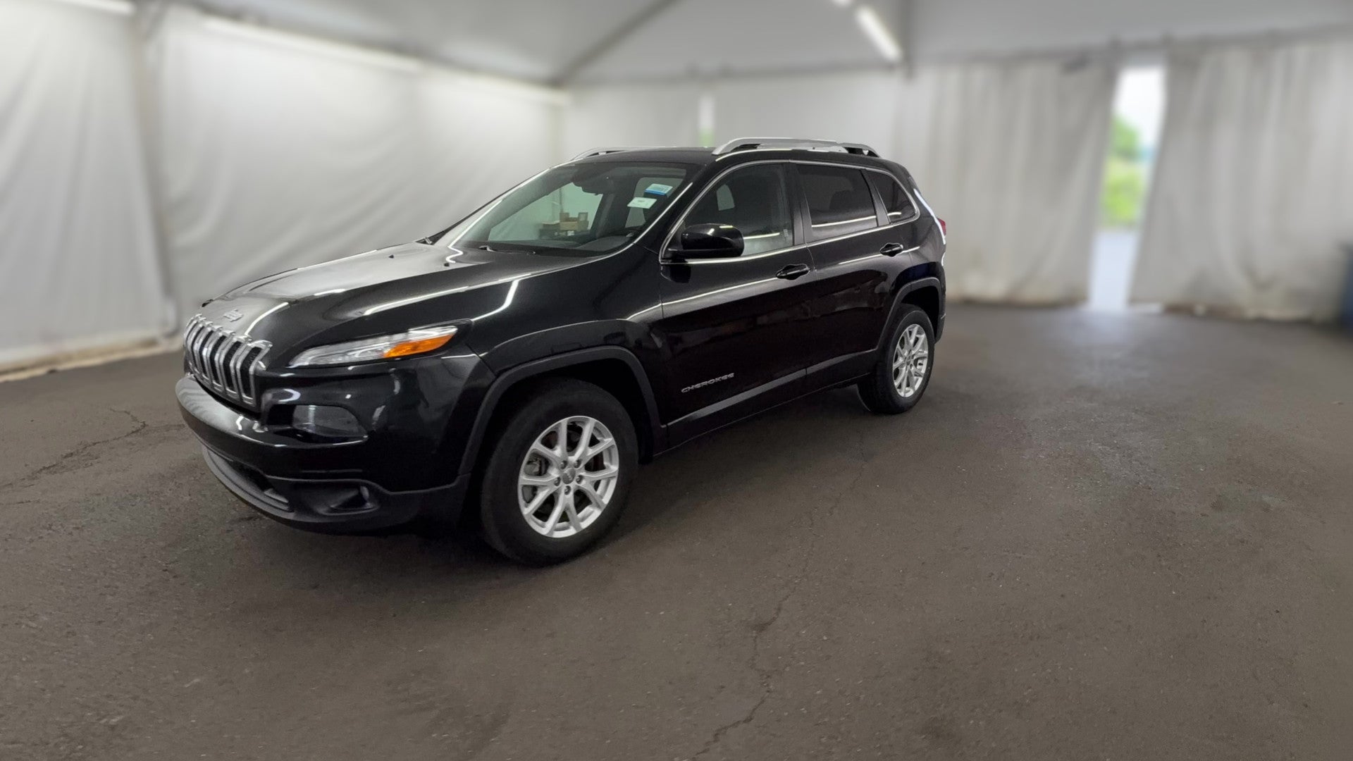 2015 Jeep Cherokee vehicle photo