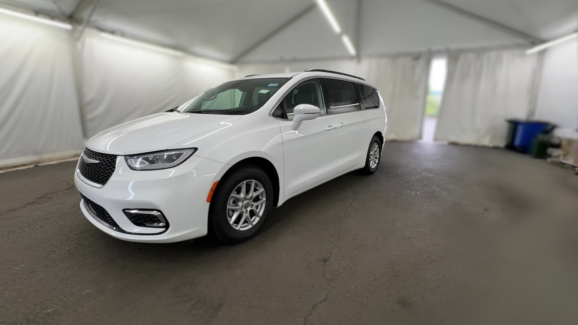 2022 Chrysler Pacifica vehicle photo