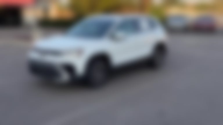 2025 Volkswagen Taos vehicle photo